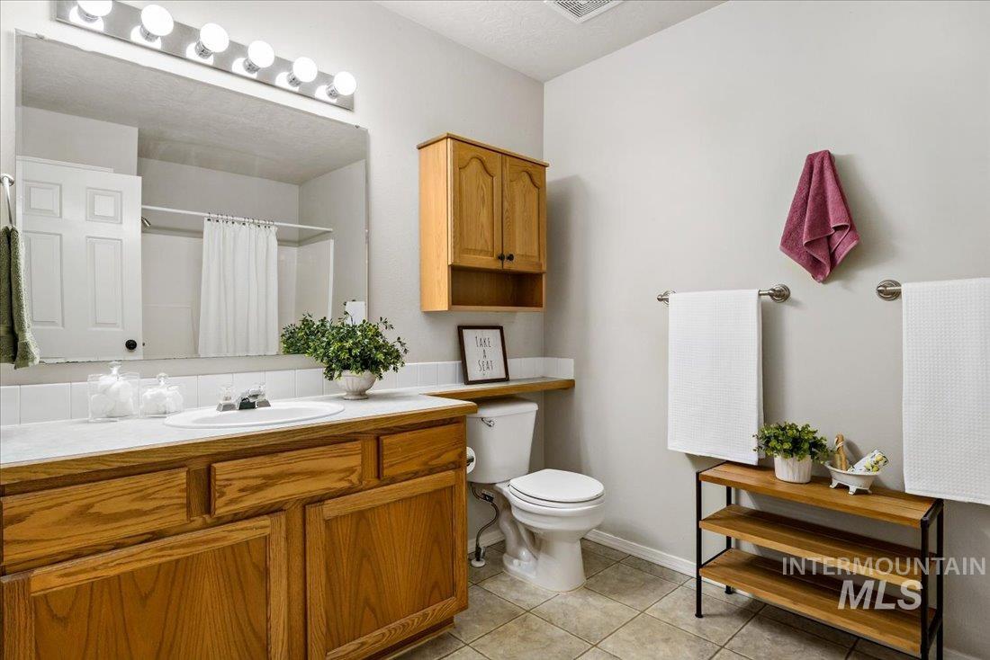 1500 W Blaine Ave, Nampa, Idaho 83651-7678, 3 Bedrooms, 2 Bathrooms, Residential For Sale, Price $350,000, 98925473