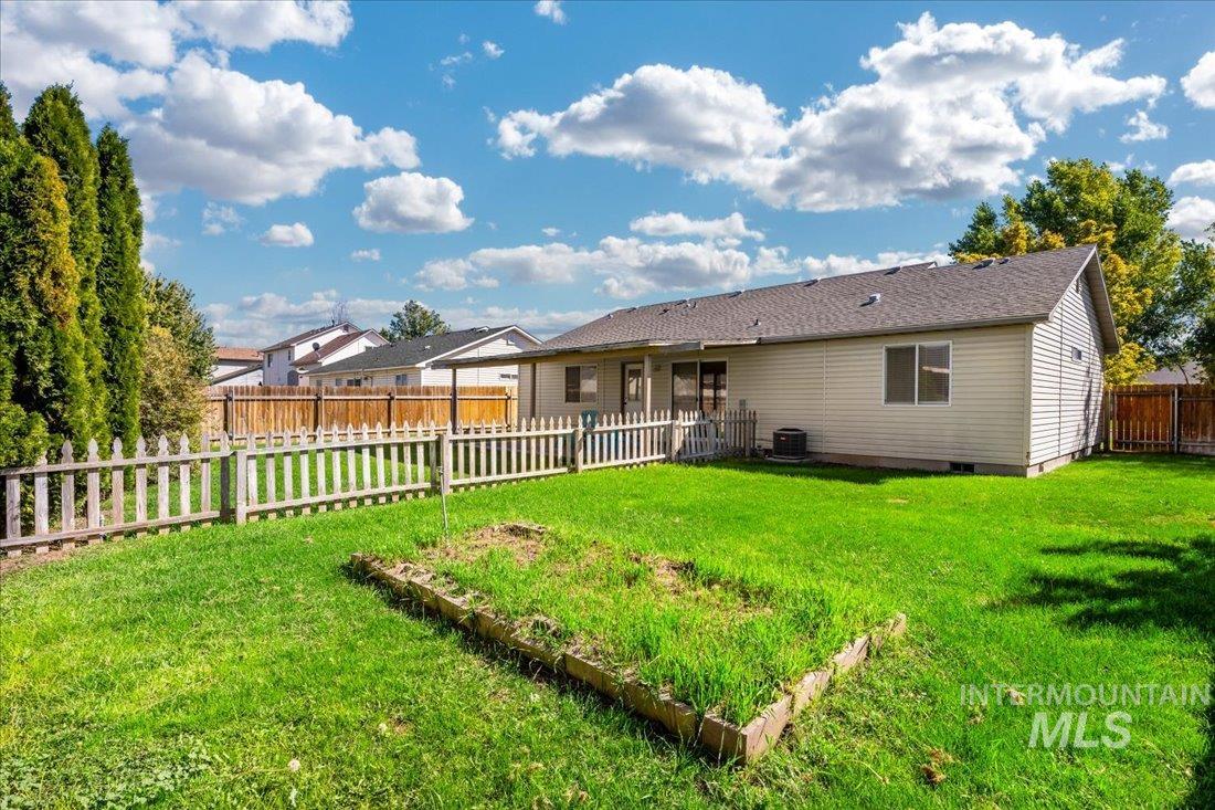 1500 W Blaine Ave, Nampa, Idaho 83651-7678, 3 Bedrooms, 2 Bathrooms, Residential For Sale, Price $350,000, 98925473