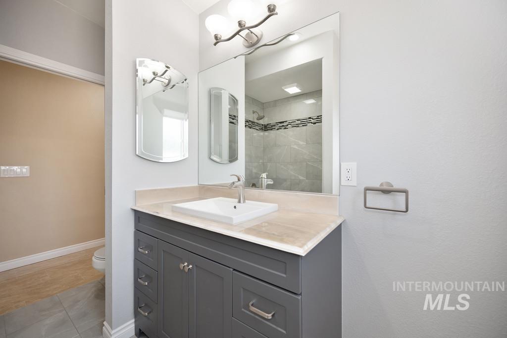 1221 7th Street, Clarkston, Washington 99403, 5 Bedrooms, 3.5 Bathrooms, Residential For Sale, Price $550,000, 98925480