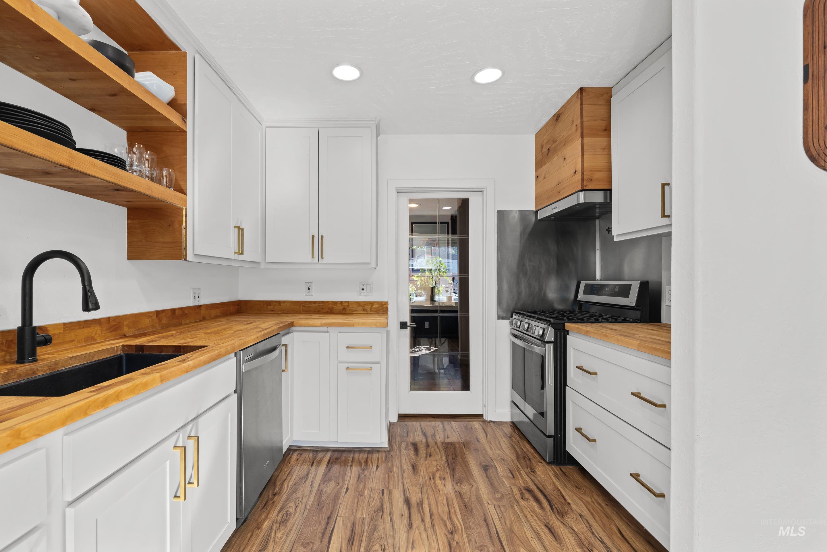 3005 N 28th, Boise, Idaho 83703, 2 Bedrooms, 1 Bathroom, Residential For Sale, Price $465,000, 98925481