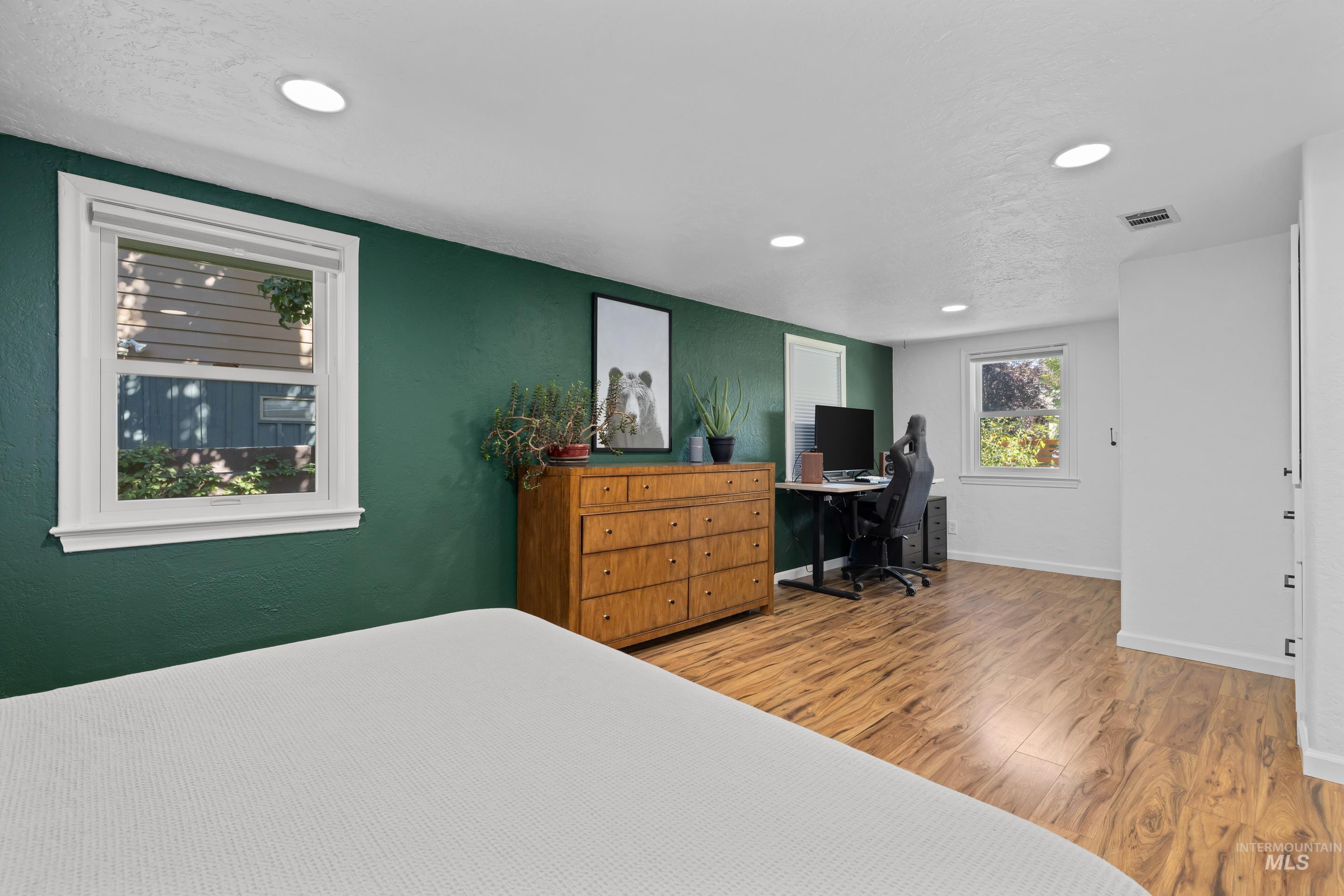 3005 N 28th, Boise, Idaho 83703, 2 Bedrooms, 1 Bathroom, Residential For Sale, Price $465,000, 98925481
