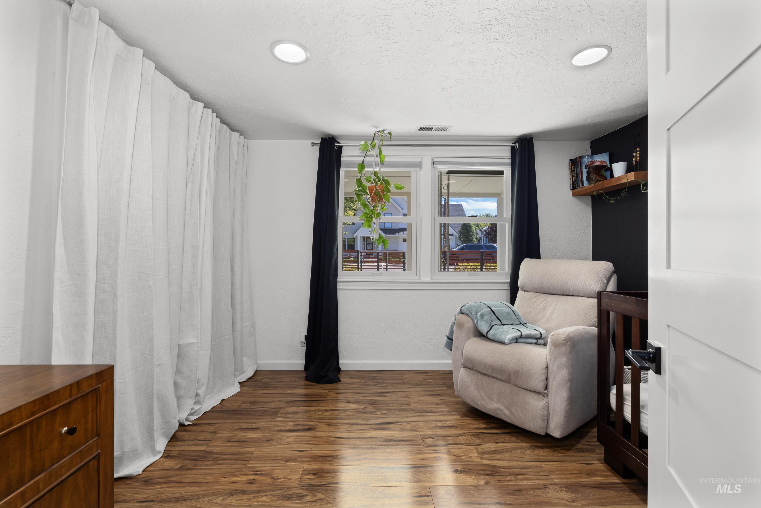 3005 N 28th, Boise, Idaho 83703, 2 Bedrooms, 1 Bathroom, Residential For Sale, Price $465,000, 98925481