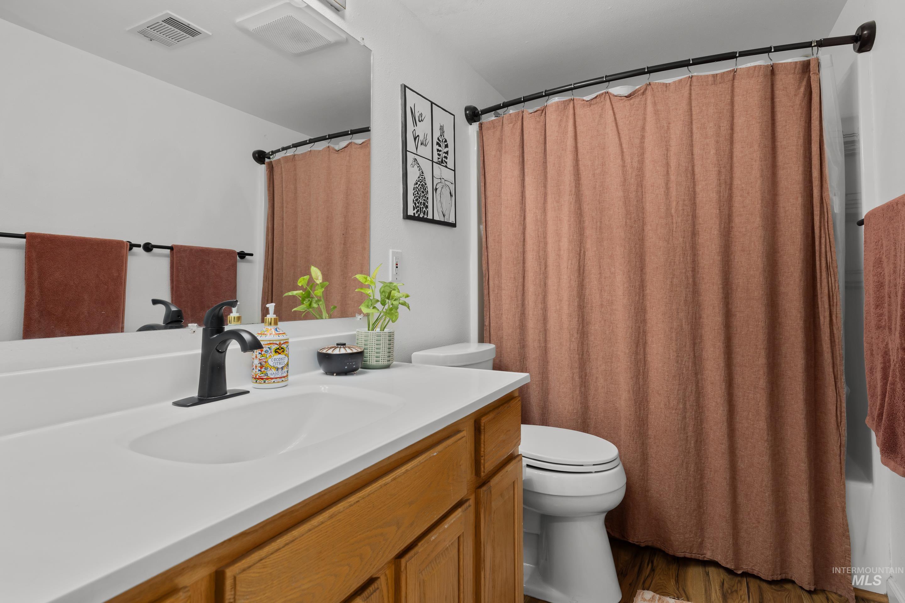 3005 N 28th, Boise, Idaho 83703, 2 Bedrooms, 1 Bathroom, Residential For Sale, Price $465,000, 98925481