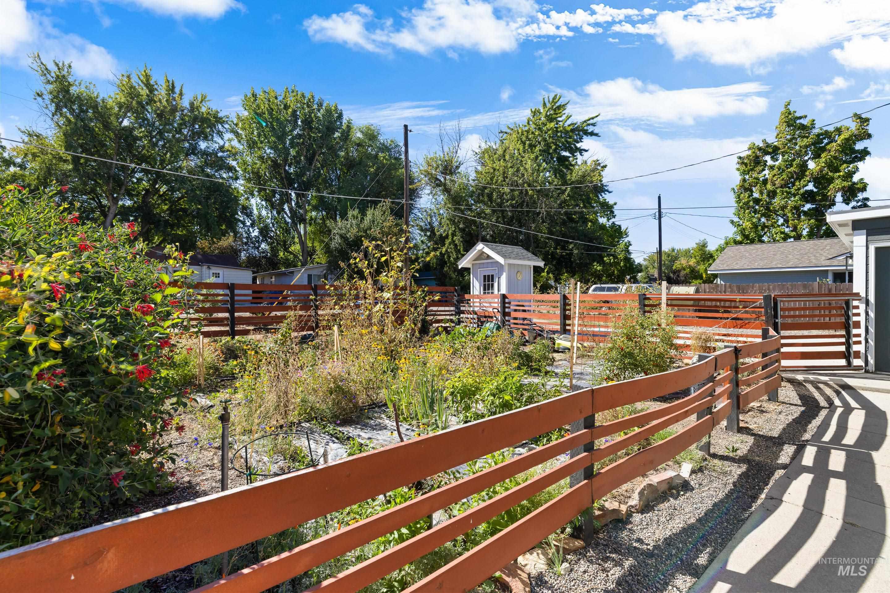 3005 N 28th, Boise, Idaho 83703, 2 Bedrooms, 1 Bathroom, Residential For Sale, Price $465,000, 98925481