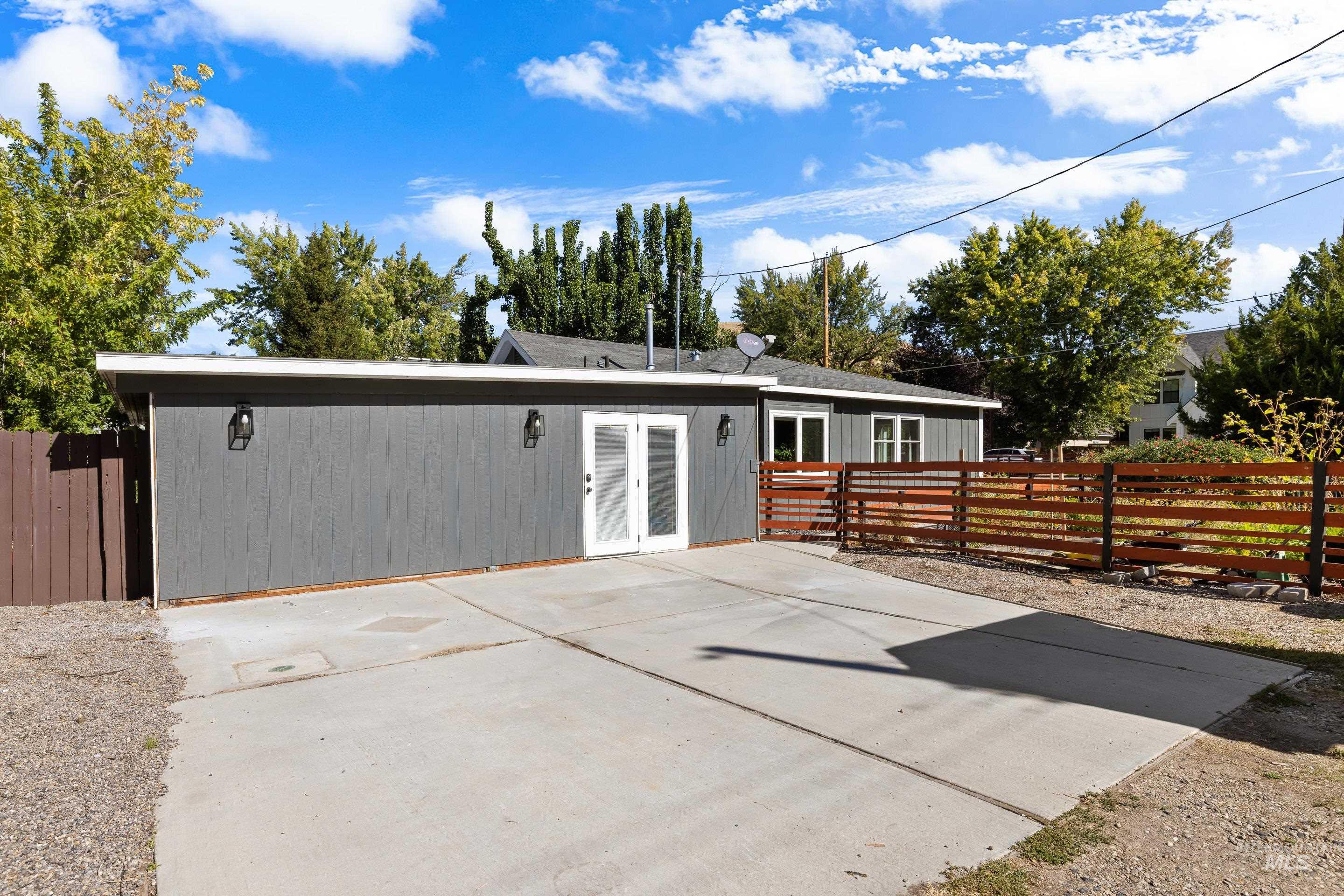 3005 N 28th, Boise, Idaho 83703, 2 Bedrooms, 1 Bathroom, Residential For Sale, Price $465,000, 98925481