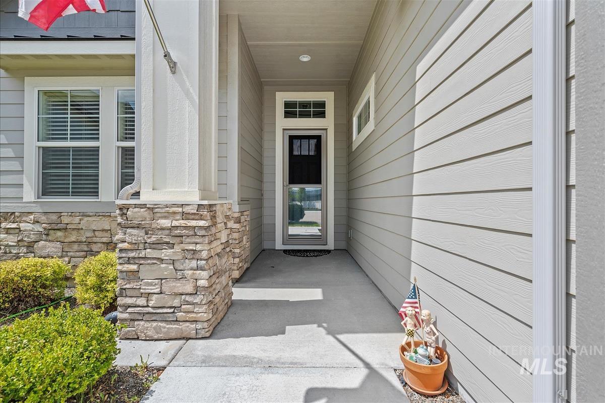 4577 N Comiso Place, Meridian, Idaho 83646, 4 Bedrooms, 2.5 Bathrooms, Residential For Sale, Price $674,900, 98925483