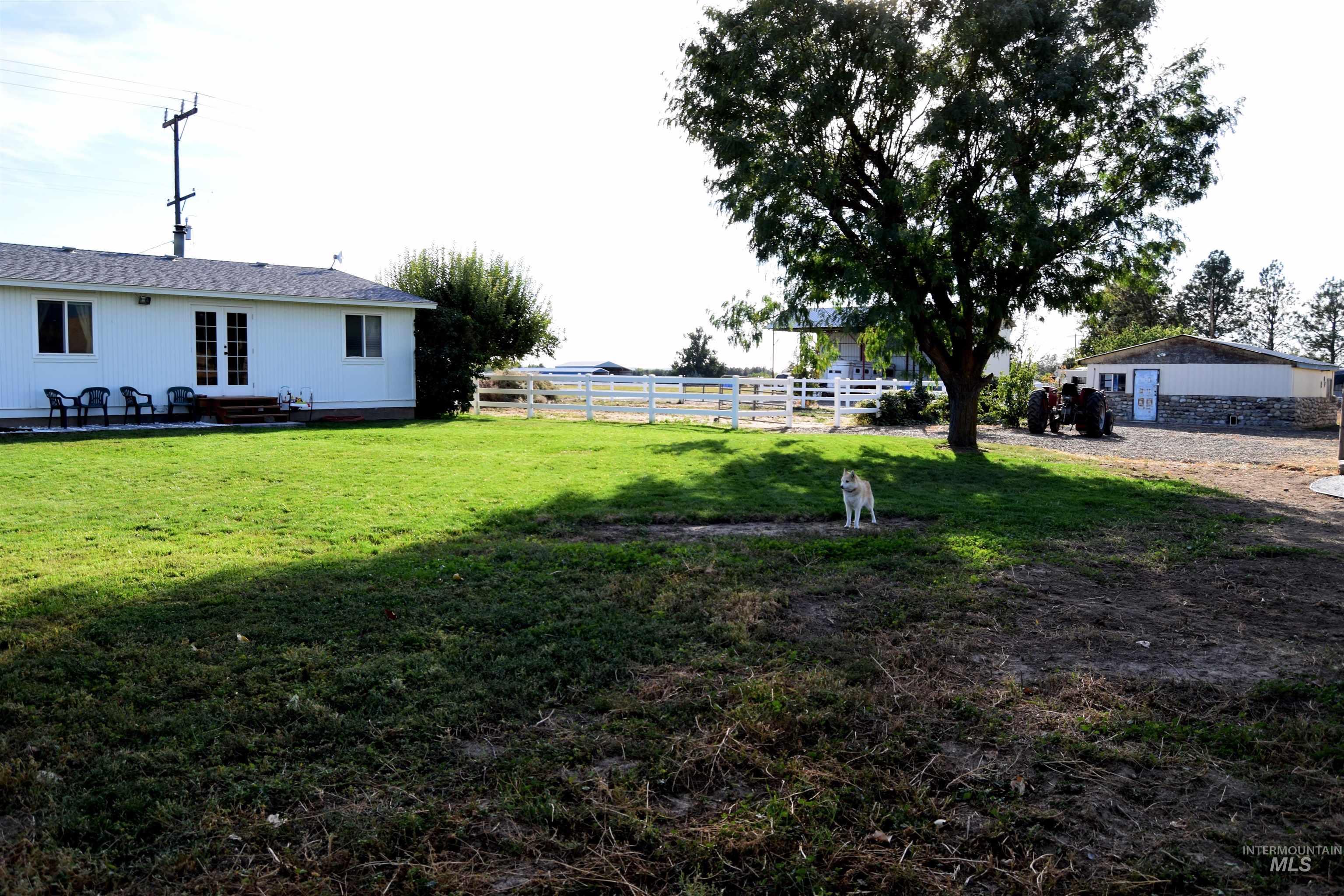 5654 Hillview, Emmett, Idaho 83617, 3 Bedrooms, 1.5 Bathrooms, Residential For Sale, Price $499,999, 98925486