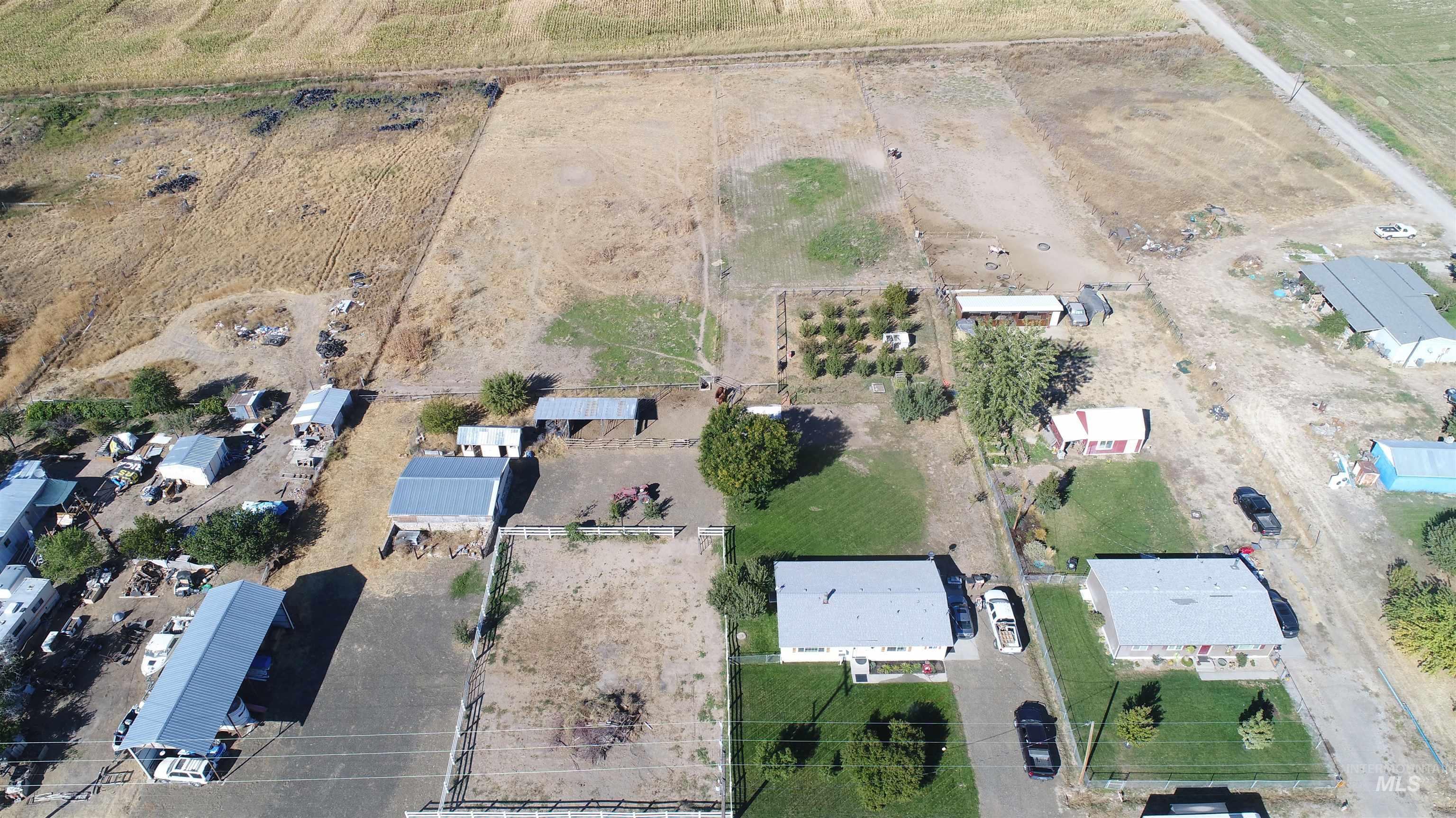 5654 Hillview, Emmett, Idaho 83617, 3 Bedrooms, 1.5 Bathrooms, Residential For Sale, Price $499,999, 98925486