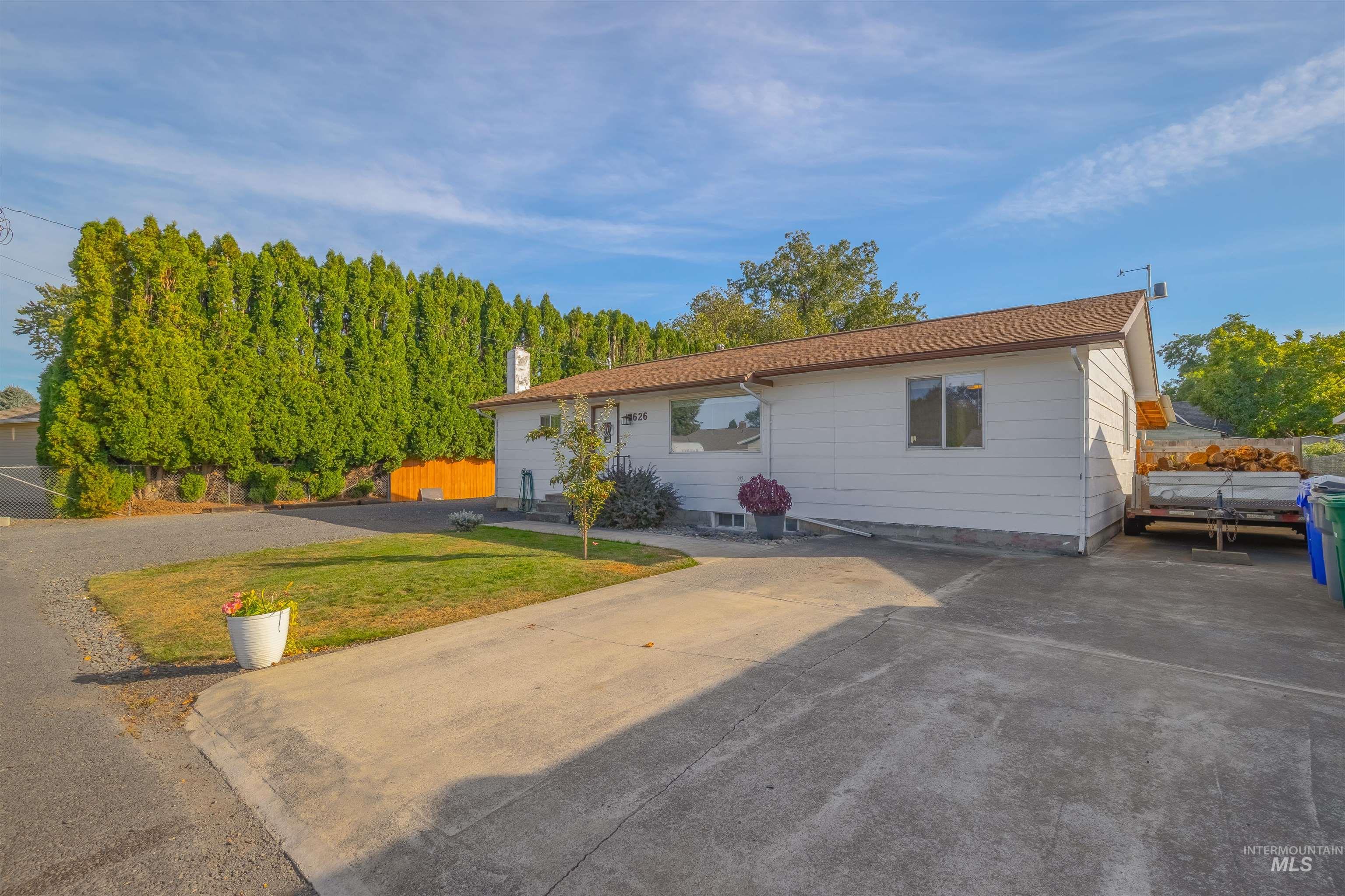 626 Airway Dr, Lewiston, Idaho 83501, 4 Bedrooms, 2 Bathrooms, Residential For Sale, Price $425,000, 98925488