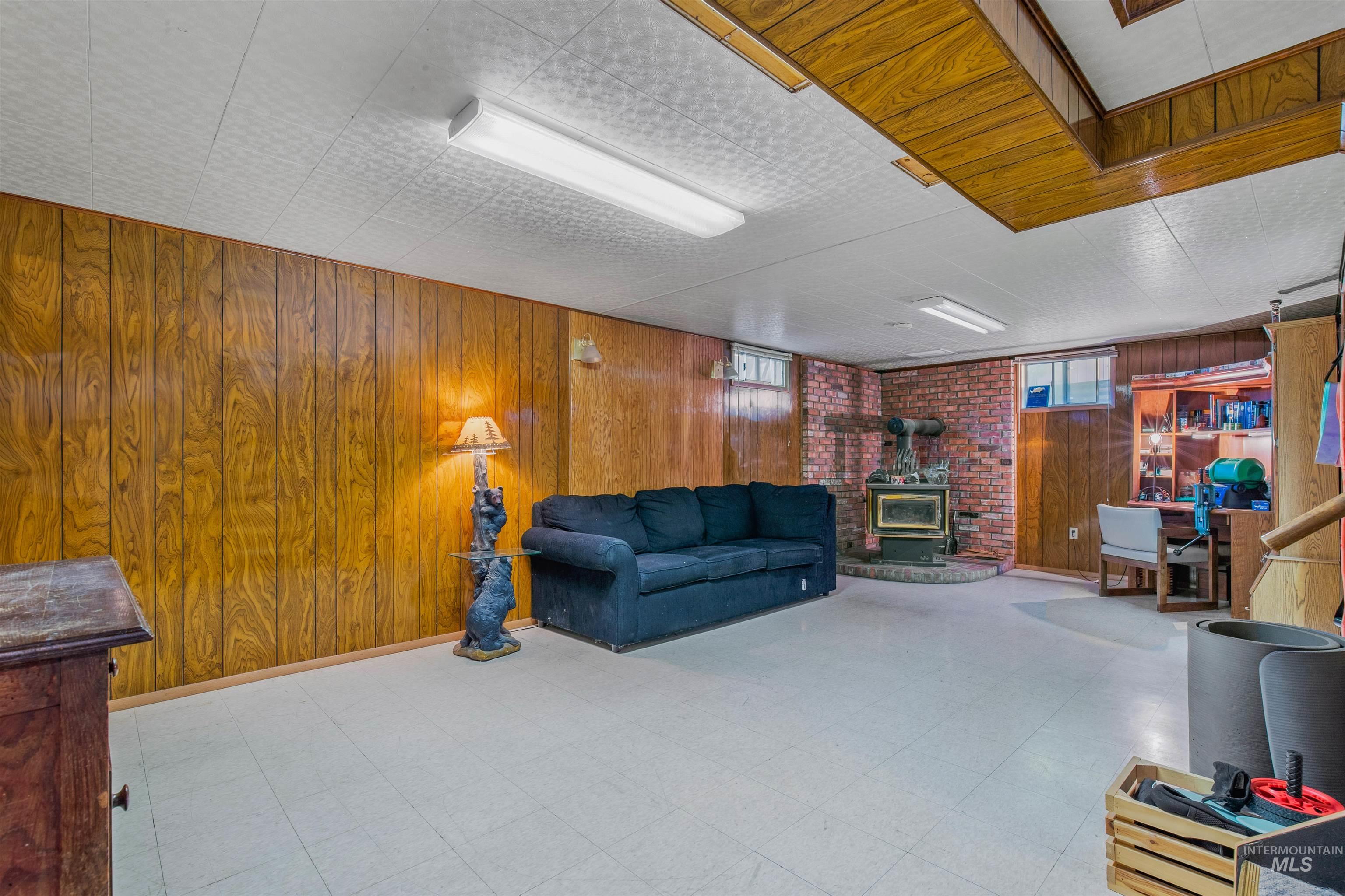 626 Airway Dr, Lewiston, Idaho 83501, 4 Bedrooms, 2 Bathrooms, Residential For Sale, Price $425,000, 98925488