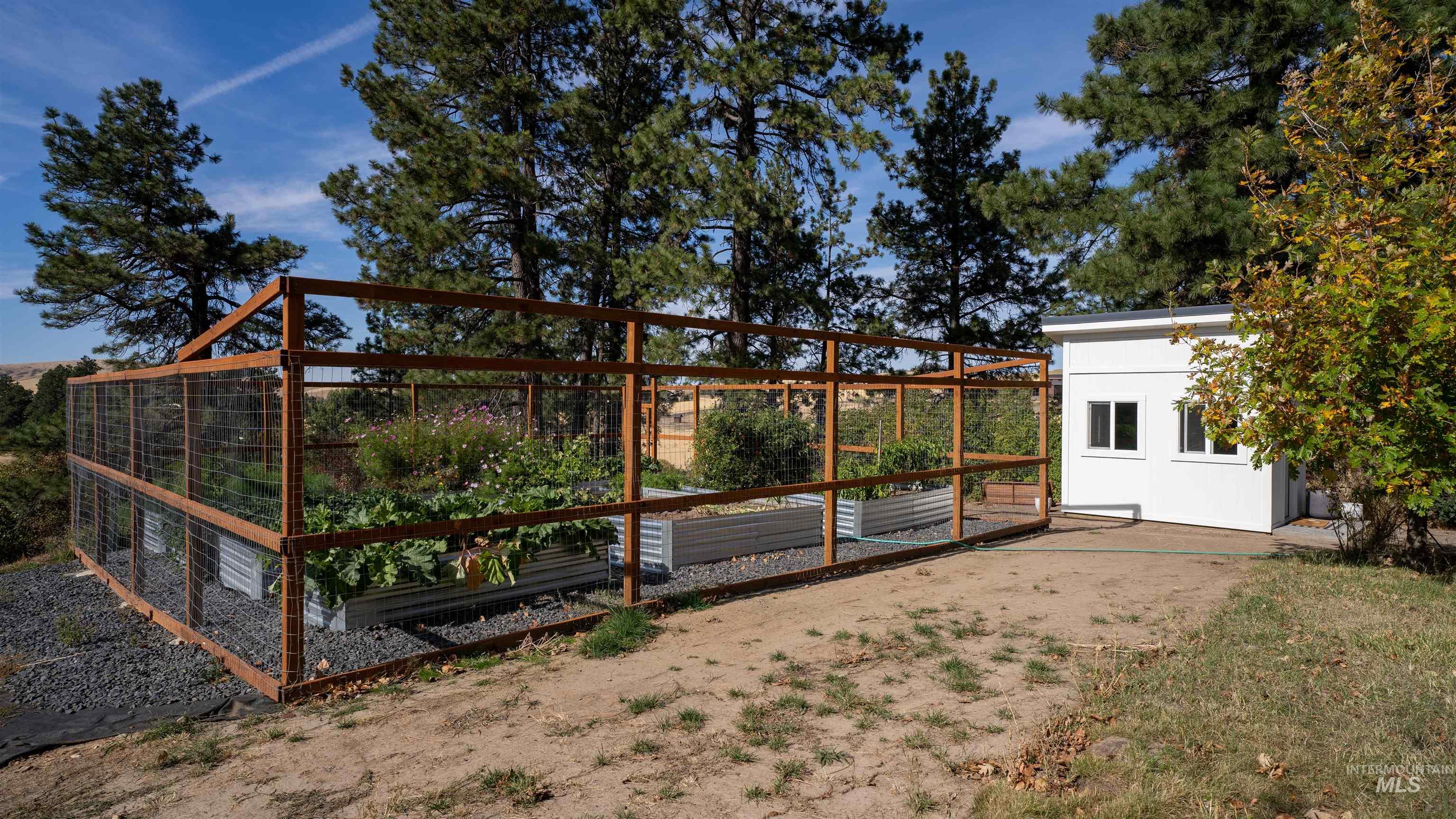1111 Four Mile Rd, Viola, Idaho 83872, 3 Bedrooms, 2 Bathrooms, Residential For Sale, Price $804,900, 98925489