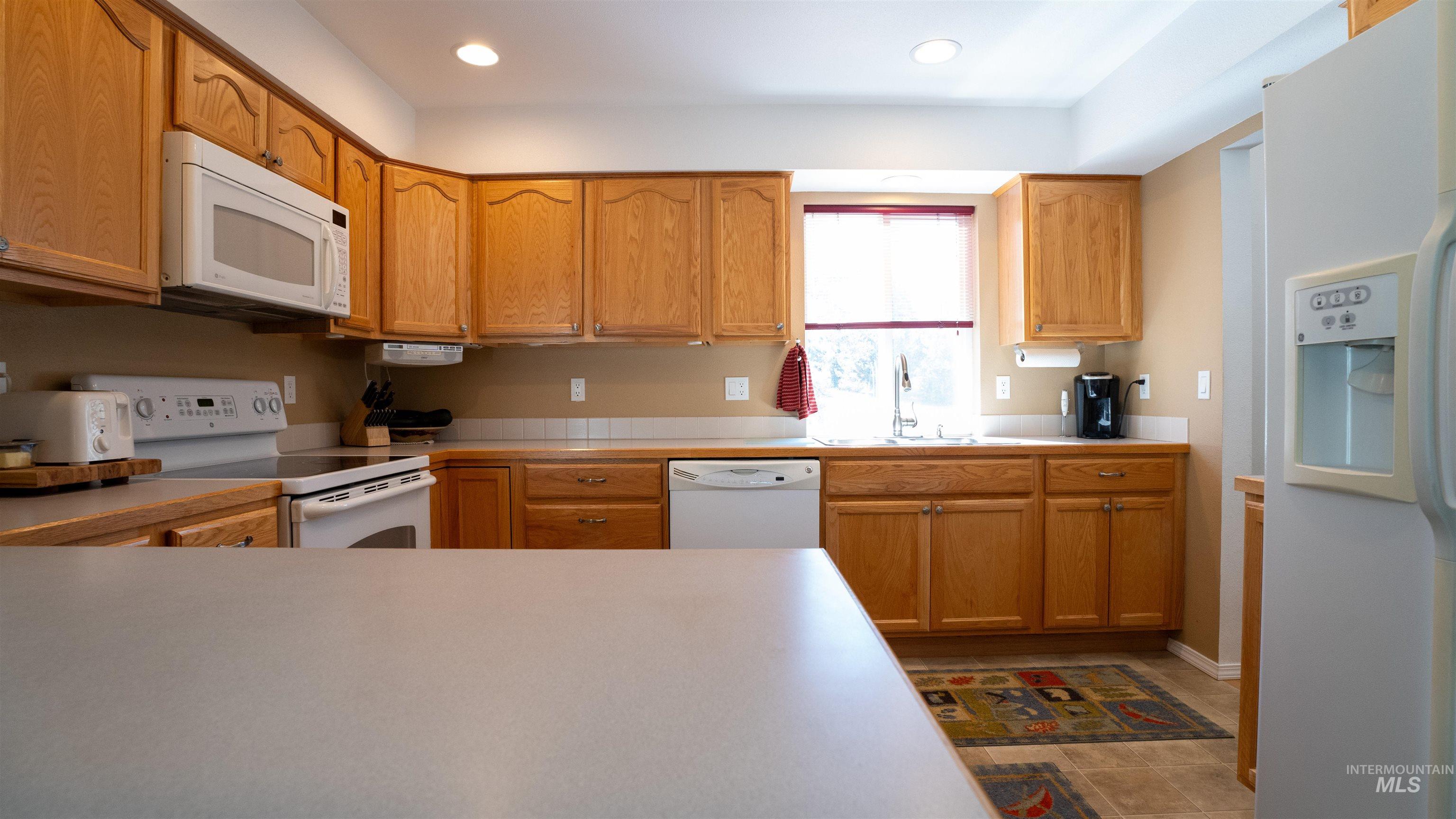 1111 Four Mile Rd, Viola, Idaho 83872, 3 Bedrooms, 2 Bathrooms, Residential For Sale, Price $804,900, 98925489
