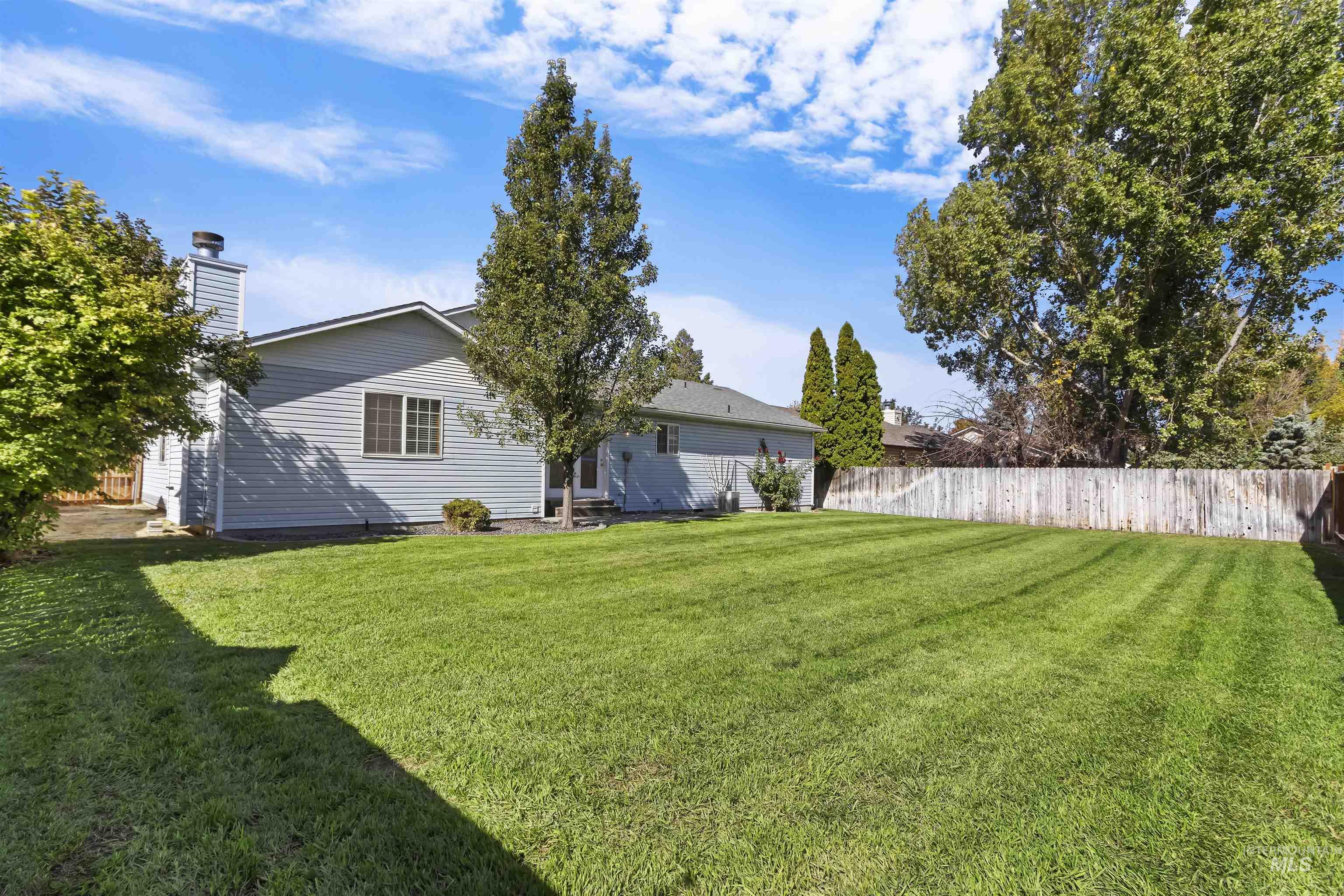 1210 Blake St. N., Twin Falls, Idaho 83301, 3 Bedrooms, 2 Bathrooms, Residential For Sale, Price $315,000, 98925491