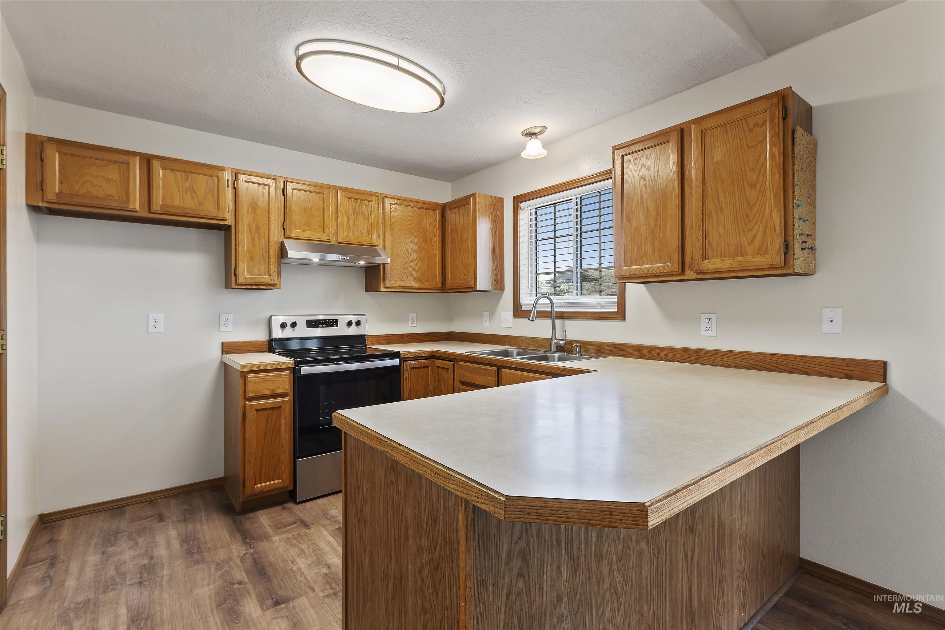 1210 Blake St. N., Twin Falls, Idaho 83301, 3 Bedrooms, 2 Bathrooms, Residential For Sale, Price $315,000, 98925491