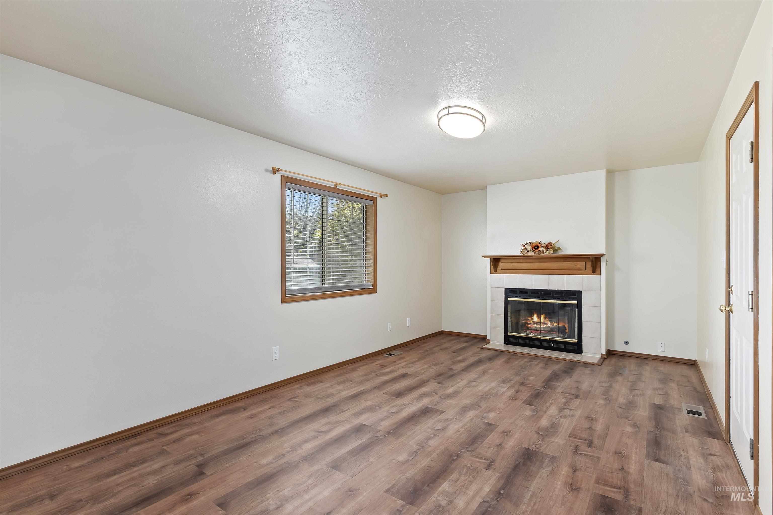 1210 Blake St. N., Twin Falls, Idaho 83301, 3 Bedrooms, 2 Bathrooms, Residential For Sale, Price $315,000, 98925491