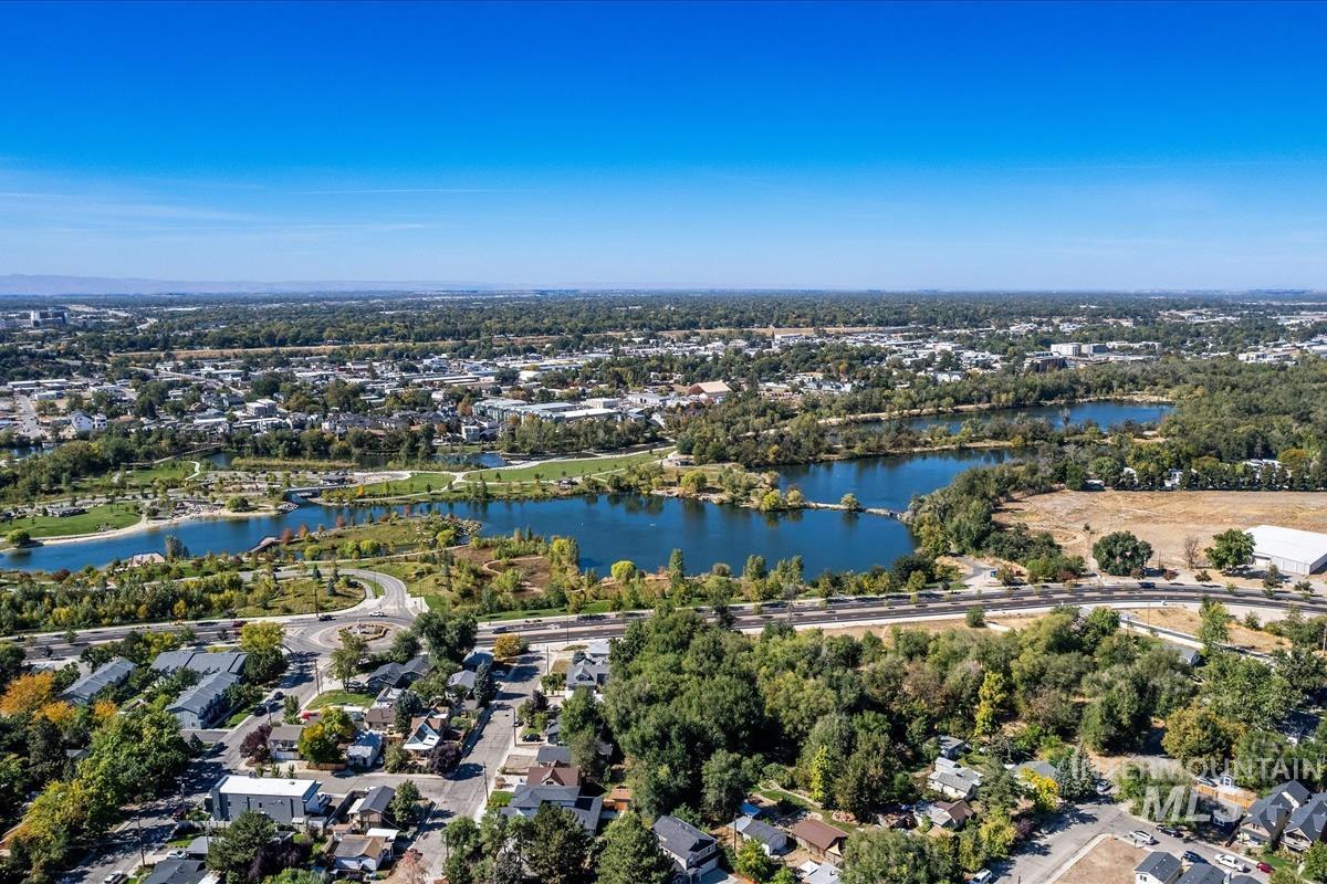 3003 W Moore St, Boise, Idaho 83702, 3 Bedrooms, 2.5 Bathrooms, Residential For Sale, Price $600,000, 98925492