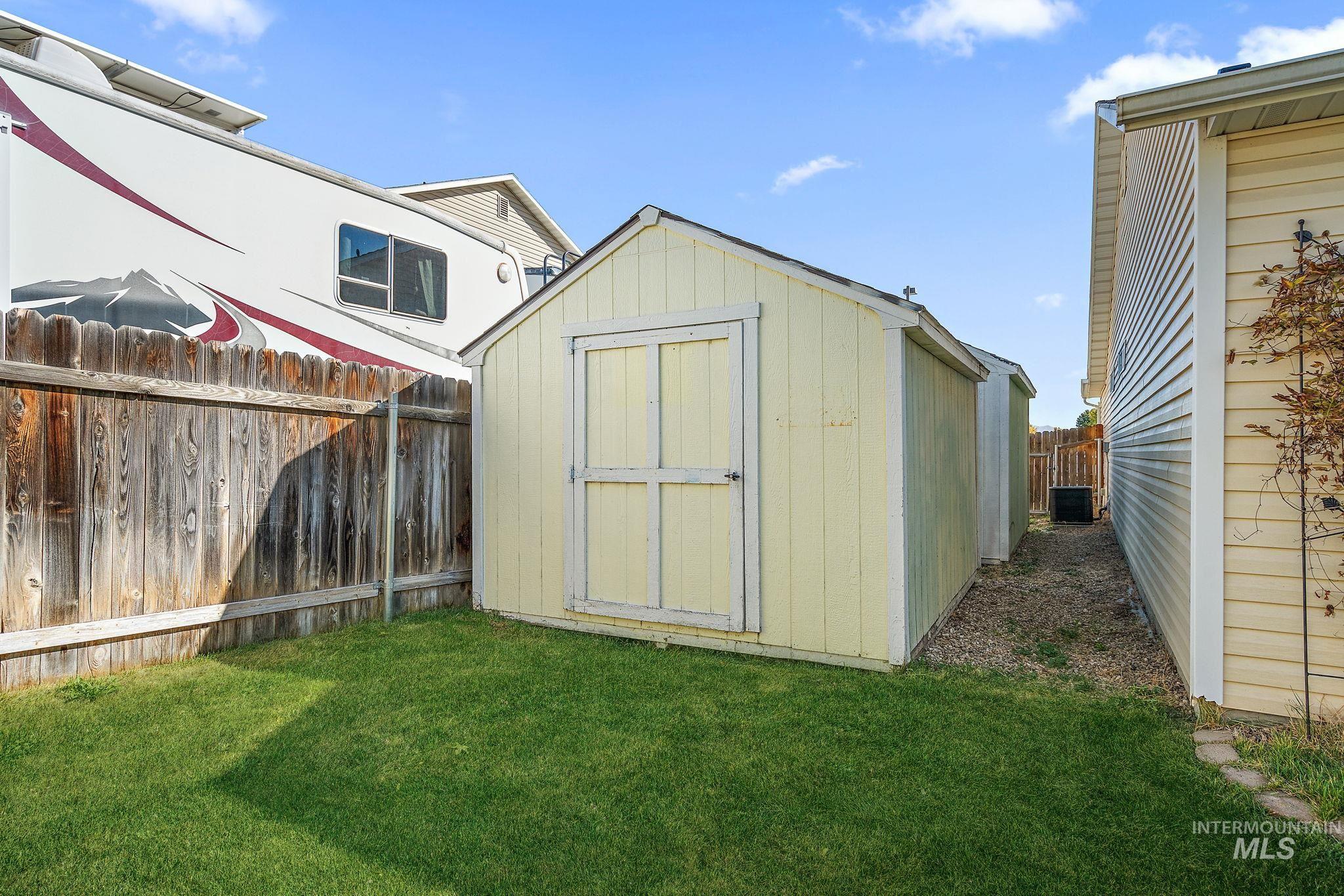 4331 N Beaham Ave, Meridian, Idaho 83646, 3 Bedrooms, 2 Bathrooms, Residential For Sale, Price $400,000, 98925493