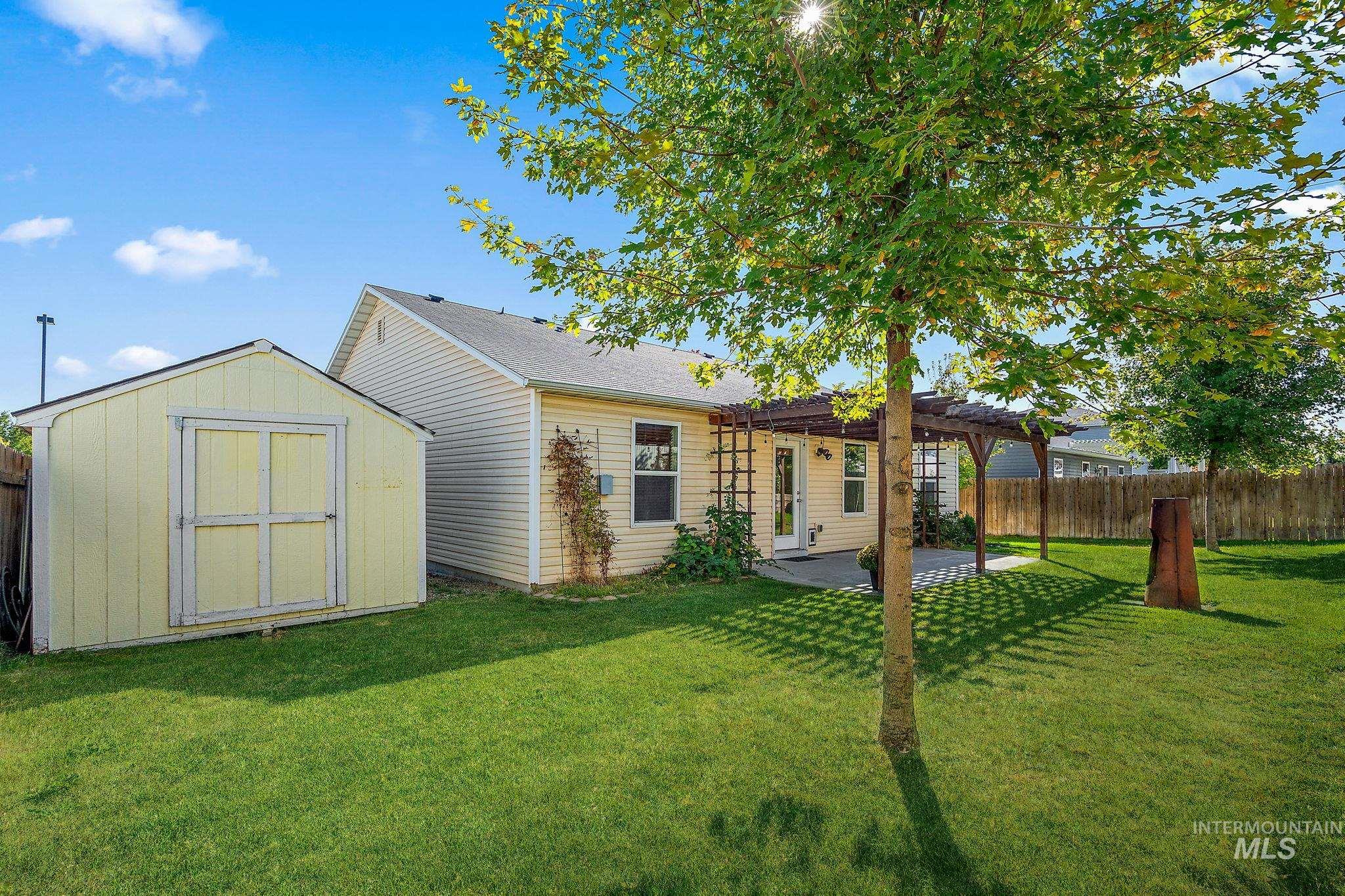 4331 N Beaham Ave, Meridian, Idaho 83646, 3 Bedrooms, 2 Bathrooms, Residential For Sale, Price $400,000, 98925493