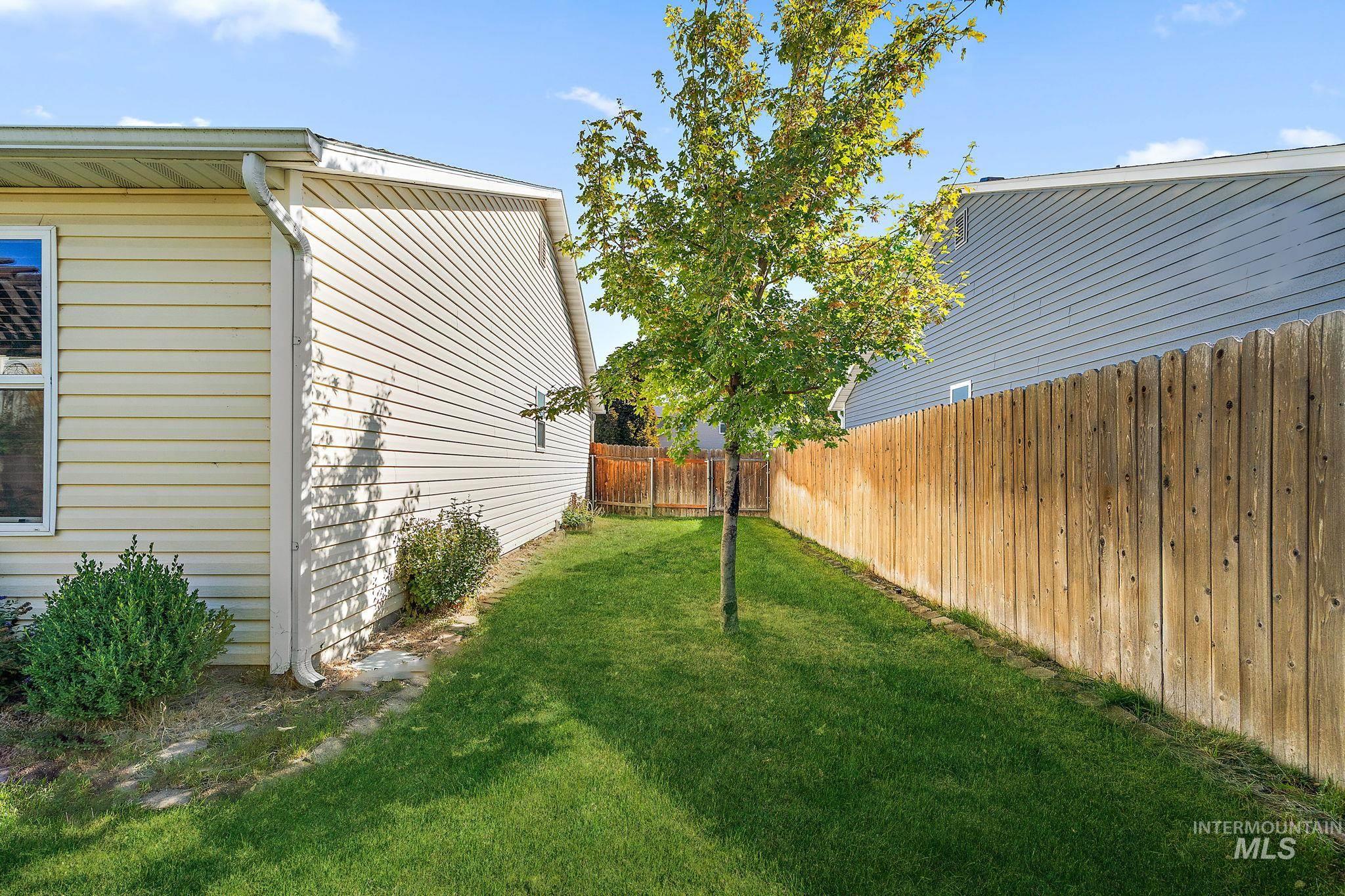 4331 N Beaham Ave, Meridian, Idaho 83646, 3 Bedrooms, 2 Bathrooms, Residential For Sale, Price $400,000, 98925493