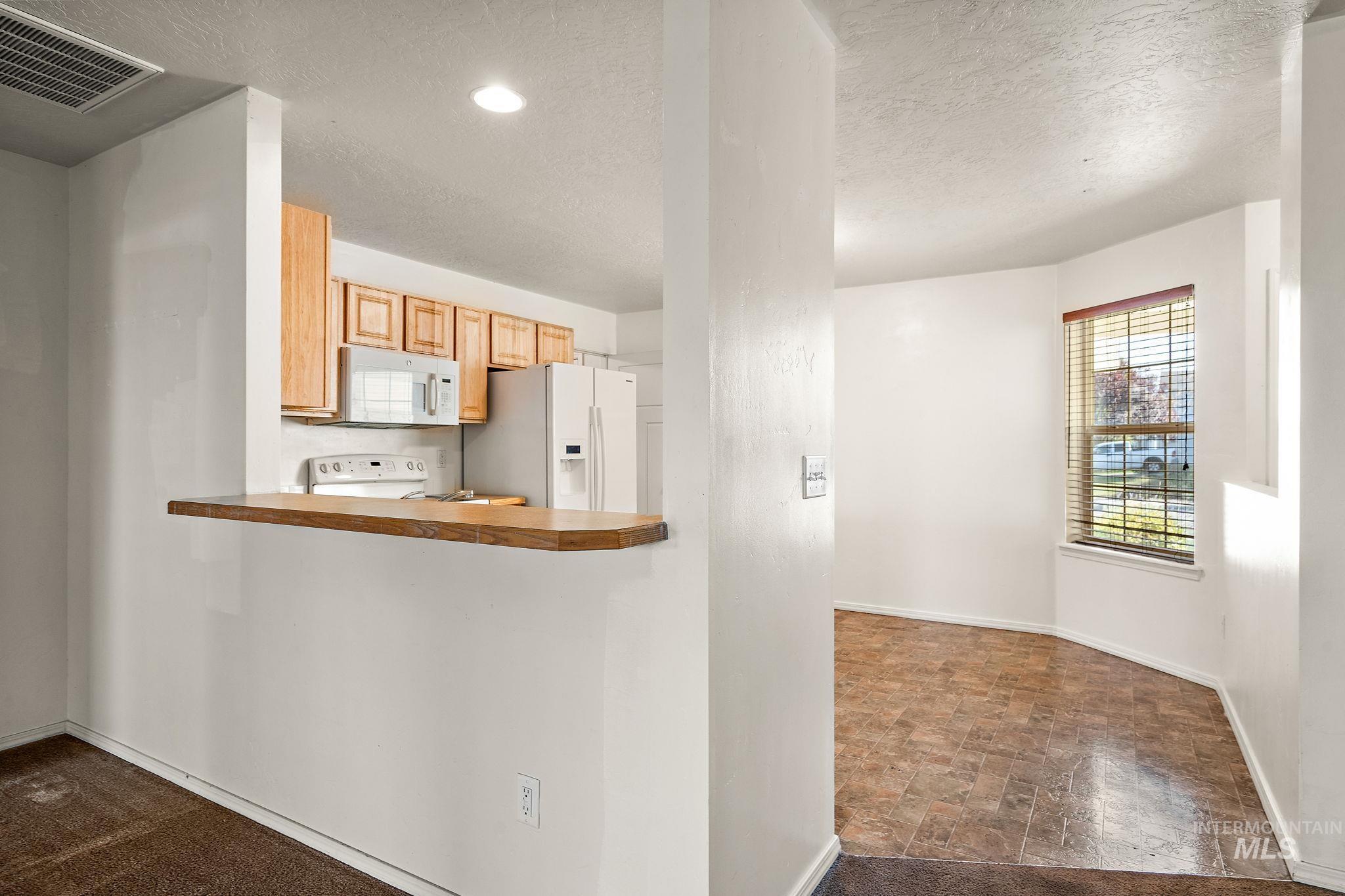 4331 N Beaham Ave, Meridian, Idaho 83646, 3 Bedrooms, 2 Bathrooms, Residential For Sale, Price $400,000, 98925493