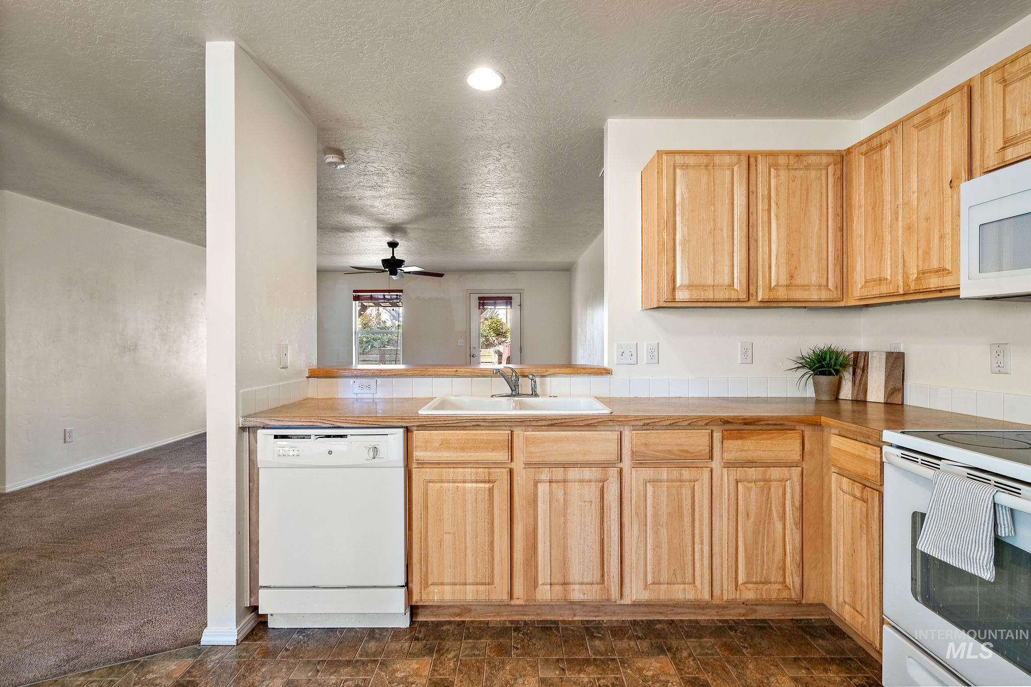 4331 N Beaham Ave, Meridian, Idaho 83646, 3 Bedrooms, 2 Bathrooms, Residential For Sale, Price $400,000, 98925493