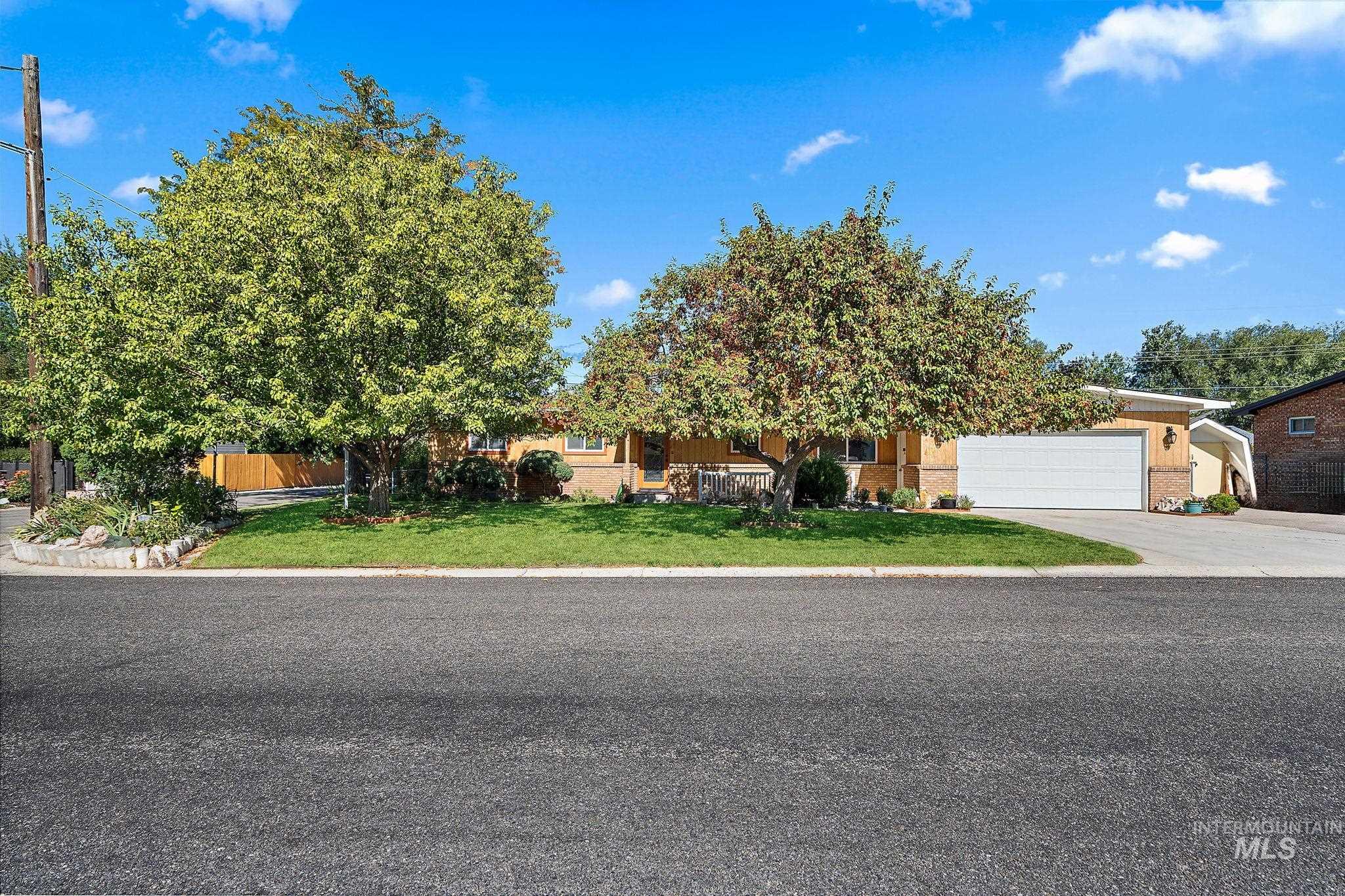 5120 W Cassia Street, Boise, Idaho 83705, 3 Bedrooms, 1 Bathroom, Residential For Sale, Price $419,999, 98925495
