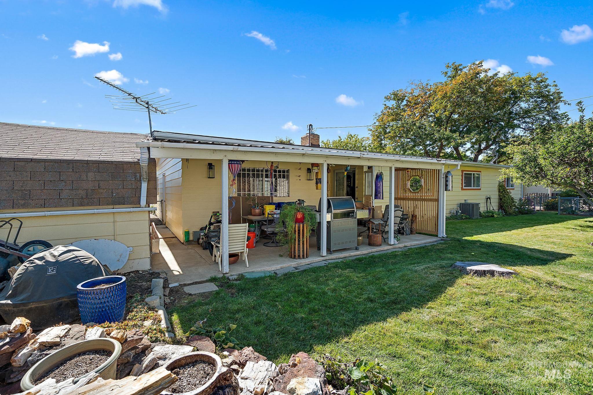 5120 W Cassia Street, Boise, Idaho 83705, 3 Bedrooms, 1 Bathroom, Residential For Sale, Price $419,999, 98925495