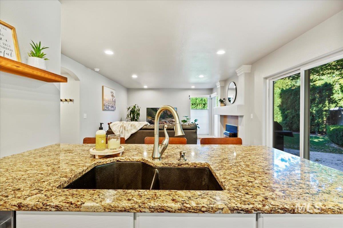 10348 W Burntwood Ct, Boise, Idaho 83704, 3 Bedrooms, 2.5 Bathrooms, Residential For Sale, Price $659,900, 98925499