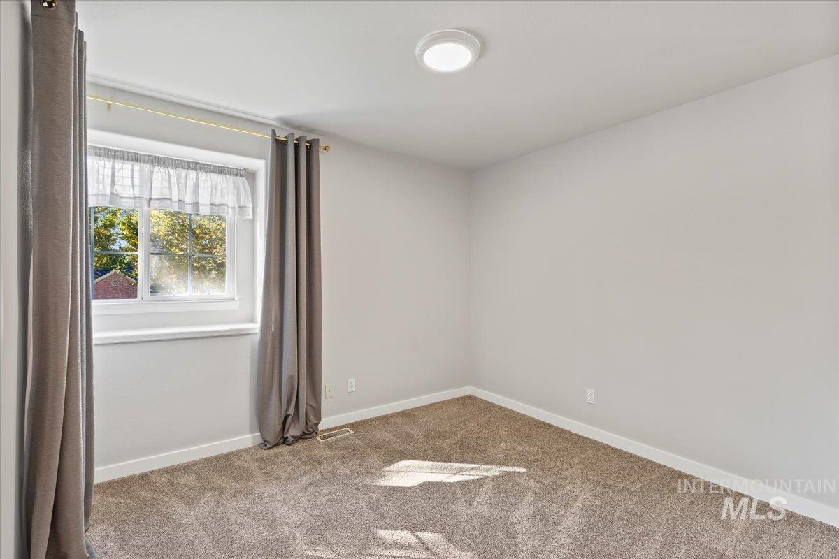 10348 W Burntwood Ct, Boise, Idaho 83704, 3 Bedrooms, 2.5 Bathrooms, Residential For Sale, Price $659,900, 98925499