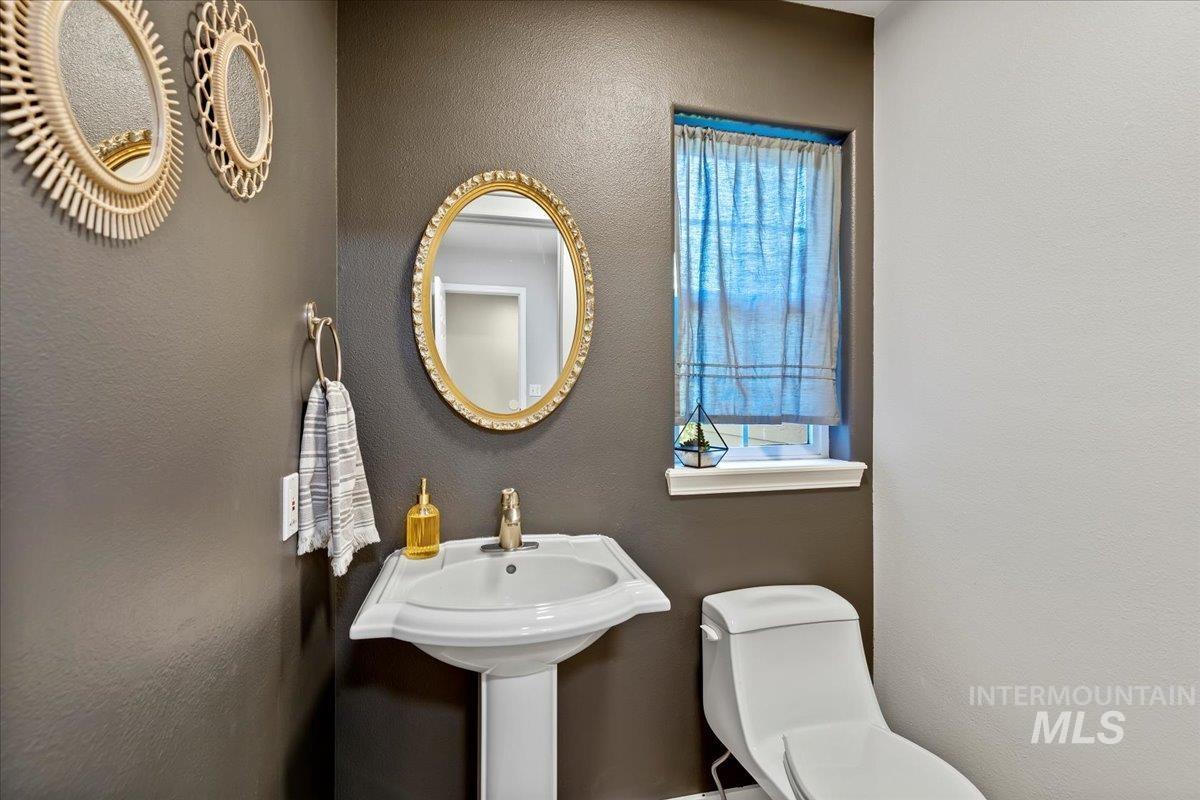10348 W Burntwood Ct, Boise, Idaho 83704, 3 Bedrooms, 2.5 Bathrooms, Residential For Sale, Price $659,900, 98925499