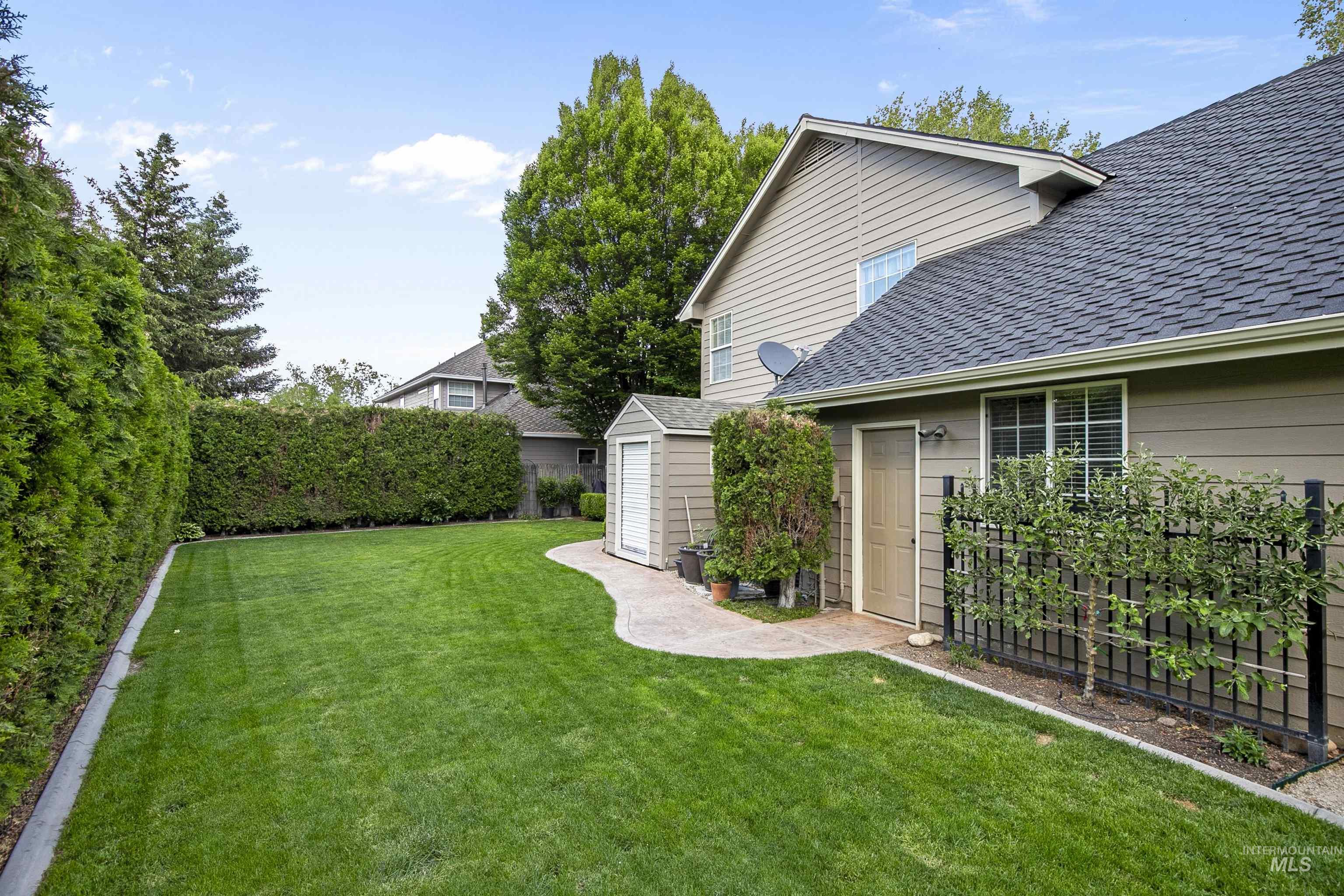 10348 W Burntwood Ct, Boise, Idaho 83704, 3 Bedrooms, 2.5 Bathrooms, Residential For Sale, Price $659,900, 98925499