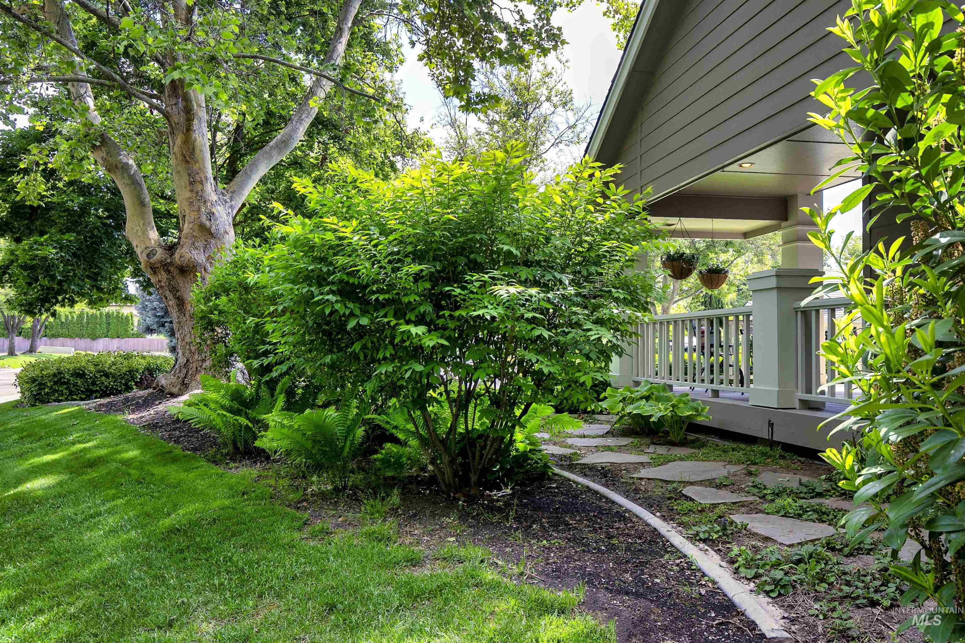 10348 W Burntwood Ct, Boise, Idaho 83704, 3 Bedrooms, 2.5 Bathrooms, Residential For Sale, Price $659,900, 98925499
