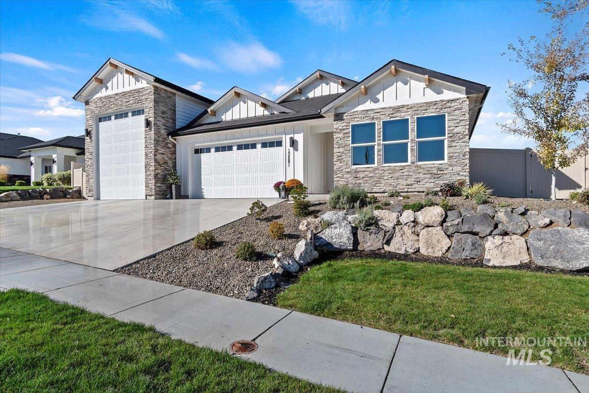 13281 S Grace Point Way, Nampa, Idaho 83686, 3 Bedrooms, 2 Bathrooms, Residential For Sale, Price $685,000, 98925500