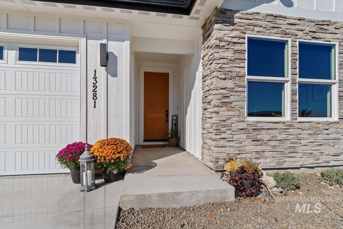 13281 S Grace Point Way, Nampa, Idaho 83686, 3 Bedrooms, 2 Bathrooms, Residential For Sale, Price $685,000, 98925500