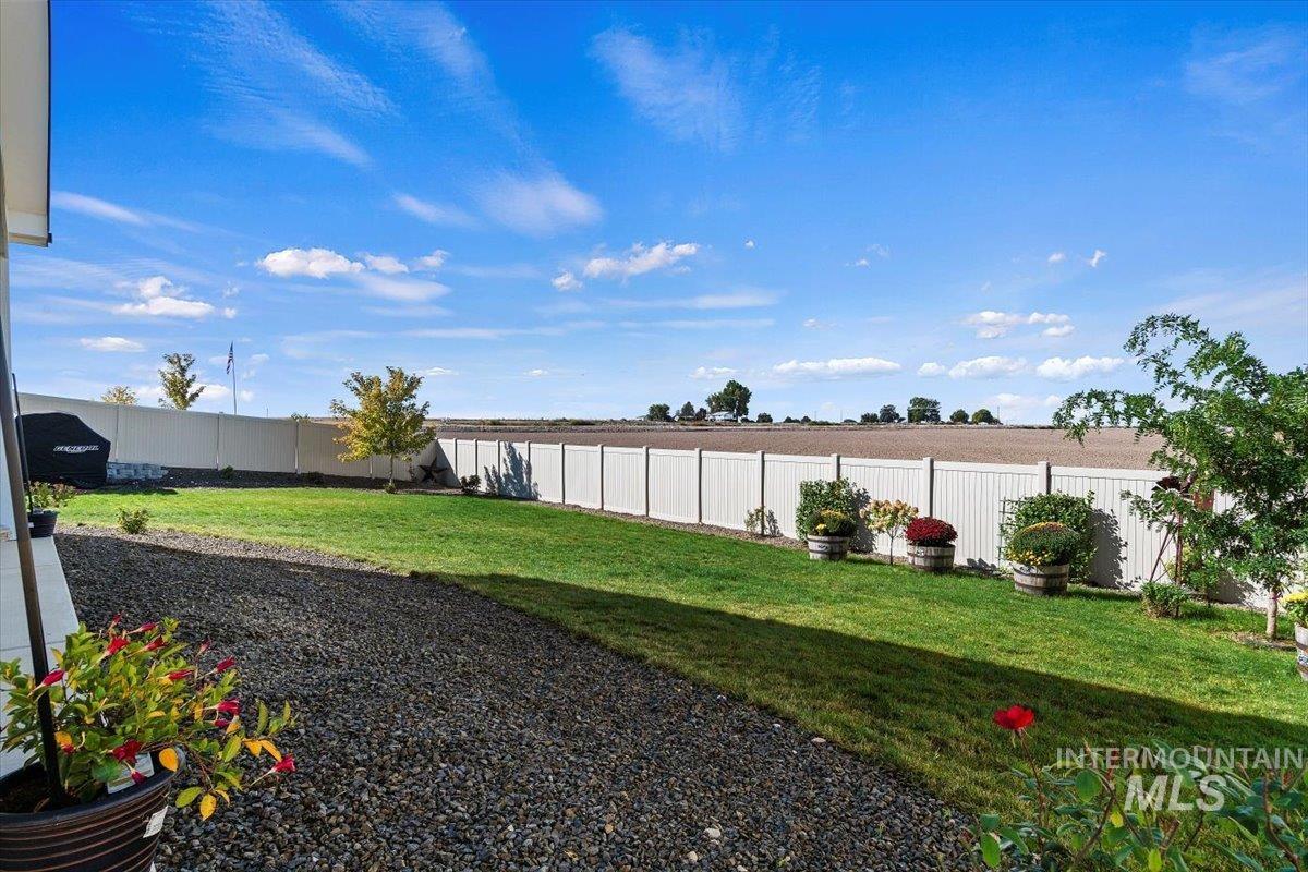 13281 S Grace Point Way, Nampa, Idaho 83686, 3 Bedrooms, 2 Bathrooms, Residential For Sale, Price $685,000, 98925500