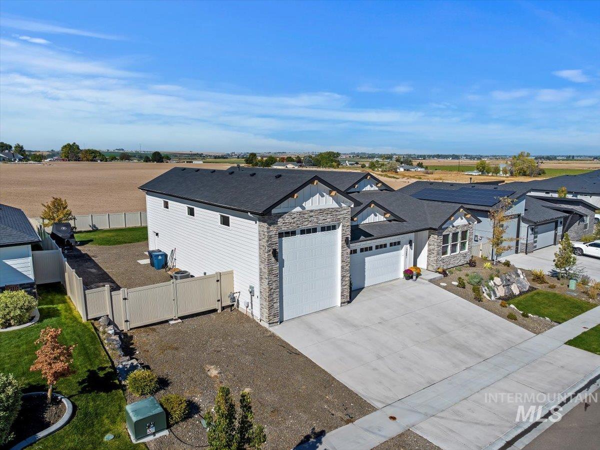 13281 S Grace Point Way, Nampa, Idaho 83686, 3 Bedrooms, 2 Bathrooms, Residential For Sale, Price $685,000, 98925500