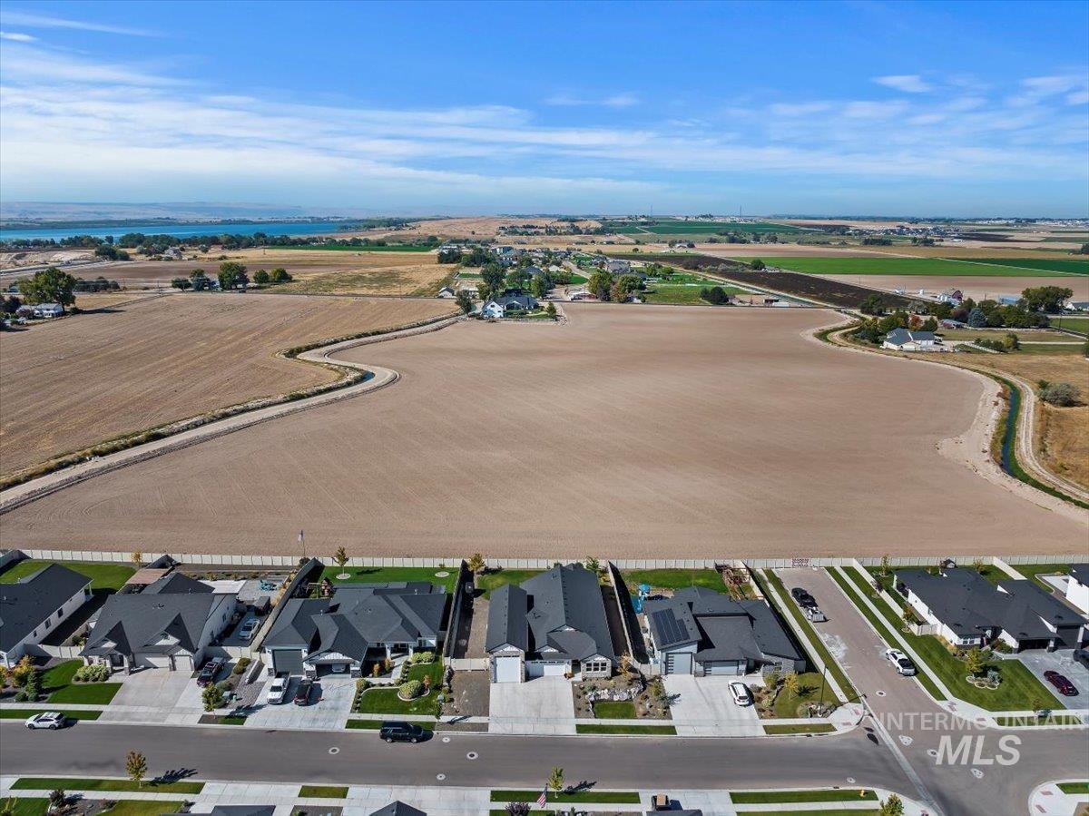 13281 S Grace Point Way, Nampa, Idaho 83686, 3 Bedrooms, 2 Bathrooms, Residential For Sale, Price $685,000, 98925500