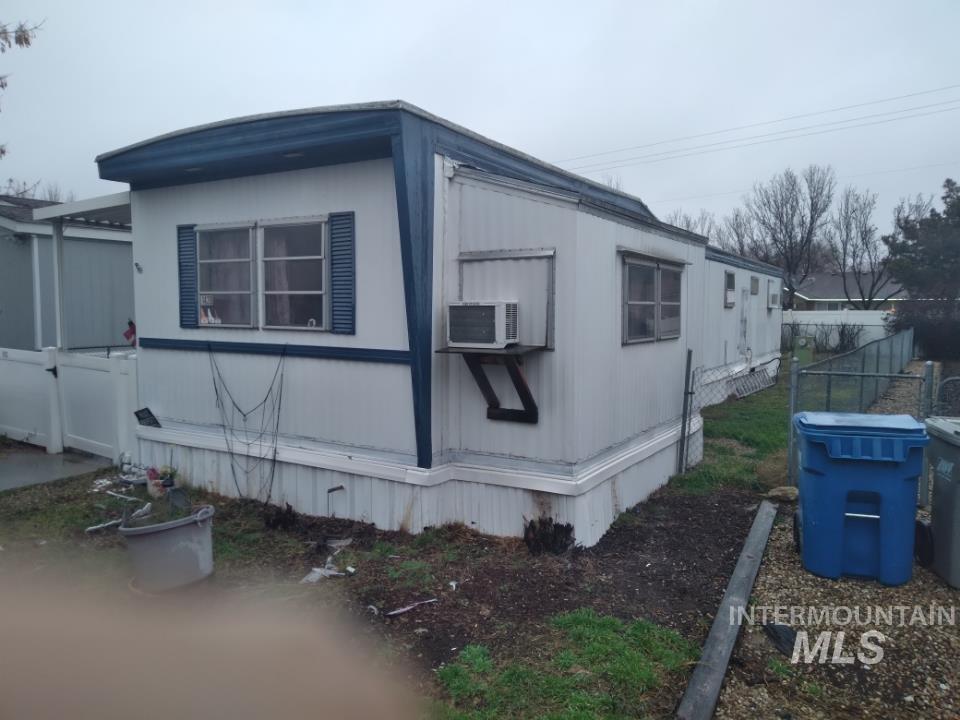 1420 N Oakwood, Boise, Idaho 83704, 2 Bedrooms, 1 Bathroom, Residential For Sale, Price $30,000, 98925502