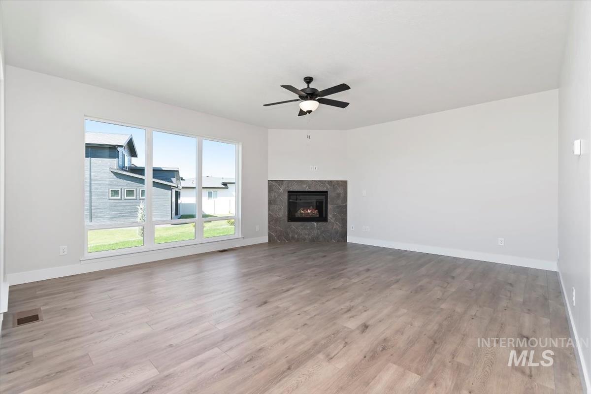 6043 S Corsican, Meridian, Idaho 83642-0000, 4 Bedrooms, 2.5 Bathrooms, Residential For Sale, Price $539,900, 98925503