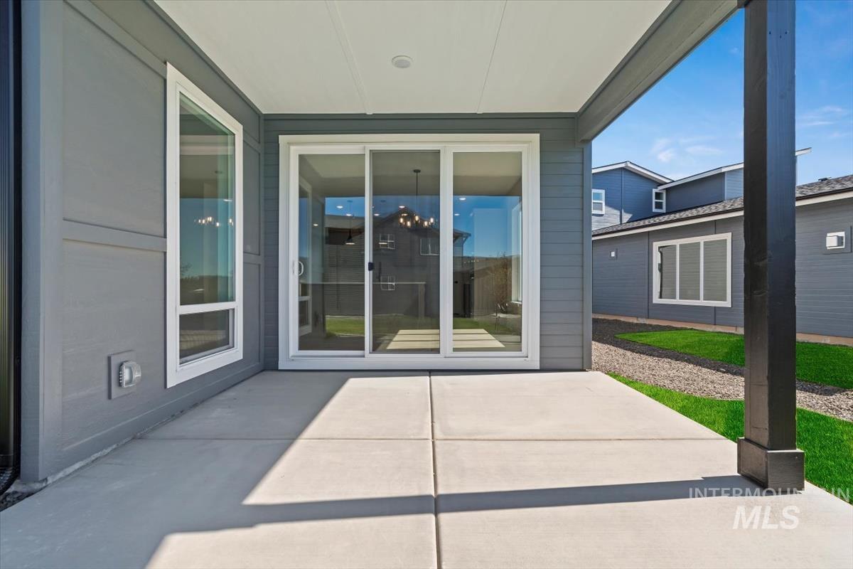 6043 S Corsican, Meridian, Idaho 83642-0000, 4 Bedrooms, 2.5 Bathrooms, Residential For Sale, Price $539,900, 98925503