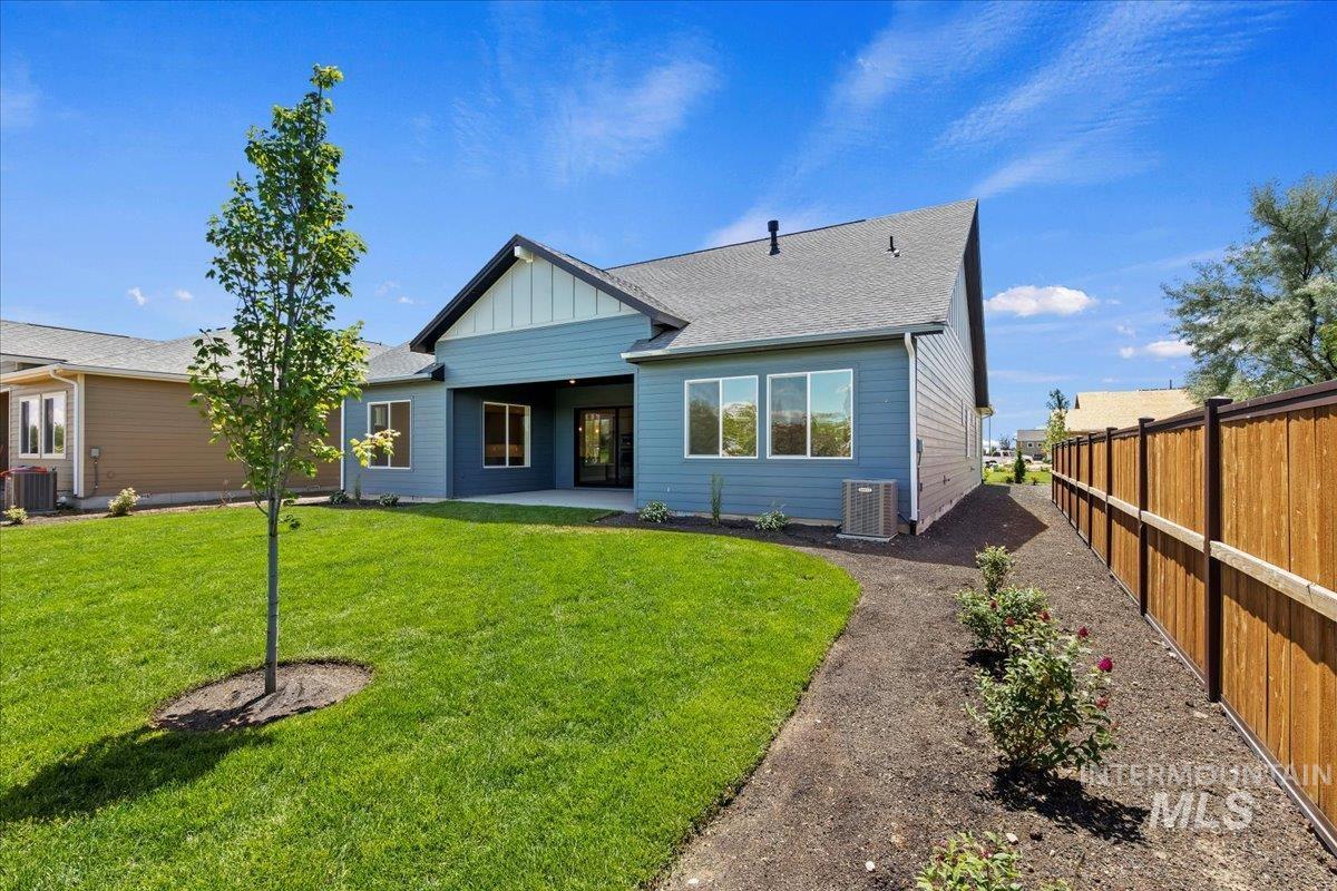 12124 W Kind Ln, Kuna, Idaho 83634, 3 Bedrooms, 2.5 Bathrooms, Residential For Sale, Price $884,815, 98925504