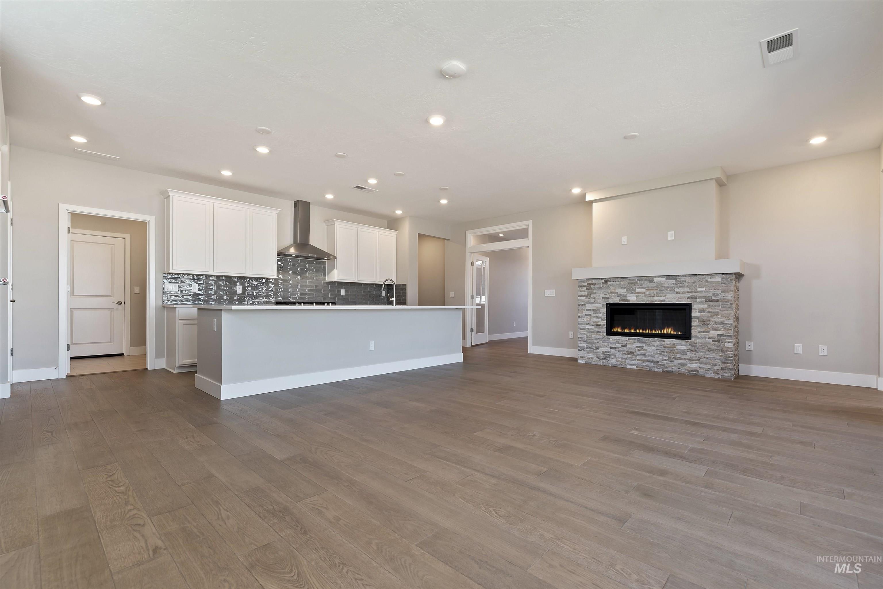 11994 W Artillery Ln, Kuna, Idaho 83634, 3 Bedrooms, 2 Bathrooms, Residential For Sale, Price $662,161, 98925505