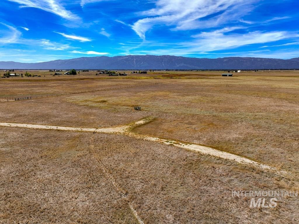 13229 Finlandia, Donnelly, Idaho 83615, Land For Sale, Price $449,000, 98925506