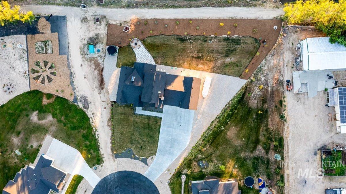 15016 Snow Mountain Dr, Caldwell, Idaho 83607, 4 Bedrooms, 2.5 Bathrooms, Residential For Sale, Price $1,225,000, 98925507