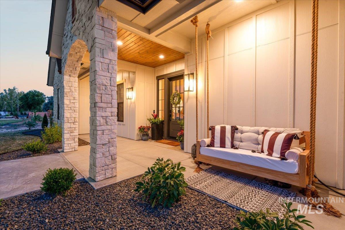 15016 Snow Mountain Dr, Caldwell, Idaho 83607, 4 Bedrooms, 2.5 Bathrooms, Residential For Sale, Price $1,225,000, 98925507