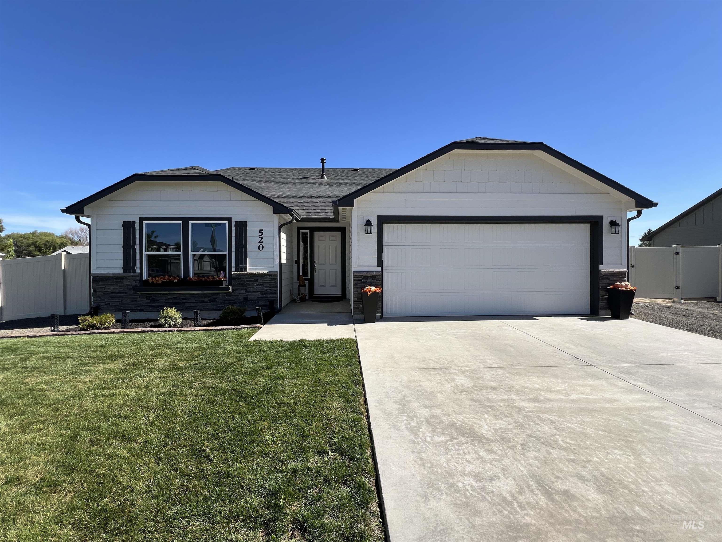 520 Bolson pl, Caldwell, Idaho 83605, 3 Bedrooms, 2 Bathrooms, Residential For Sale, Price $402,500, 98925511