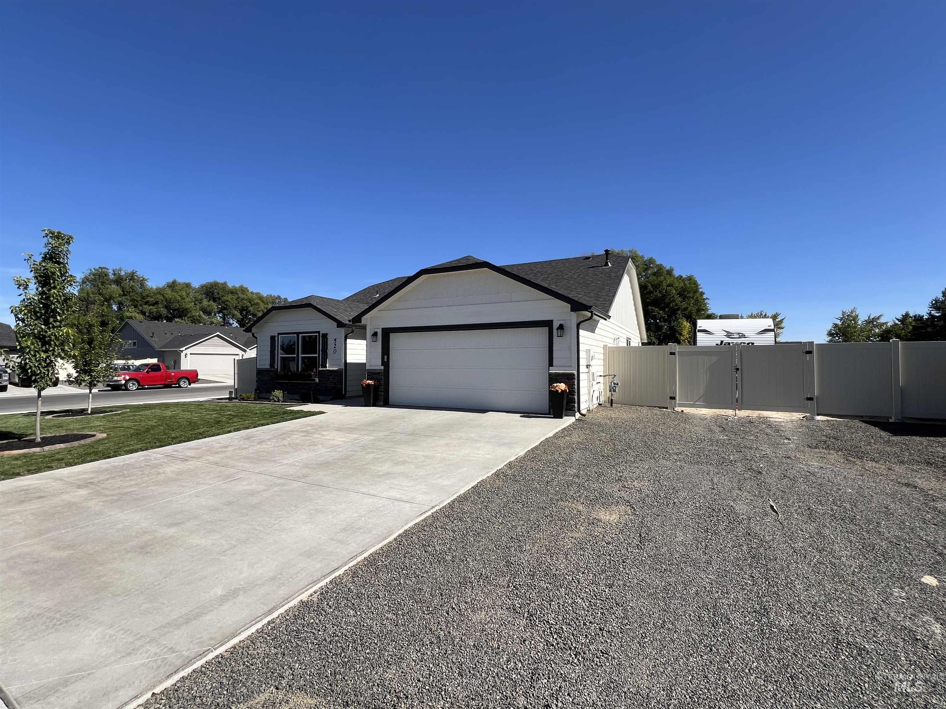520 Bolson pl, Caldwell, Idaho 83605, 3 Bedrooms, 2 Bathrooms, Residential For Sale, Price $402,500, 98925511