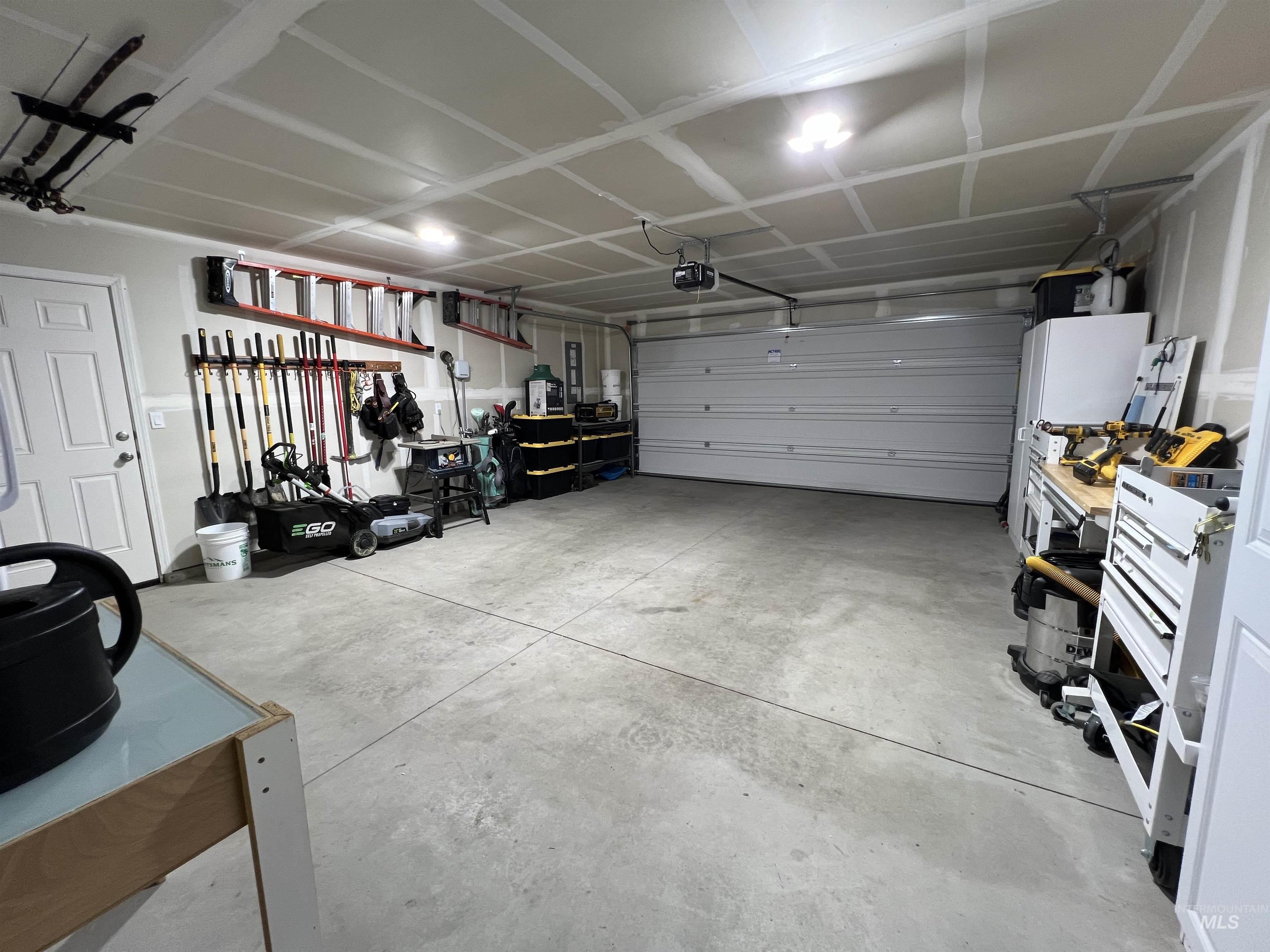520 Bolson pl, Caldwell, Idaho 83605, 3 Bedrooms, 2 Bathrooms, Residential For Sale, Price $402,500, 98925511