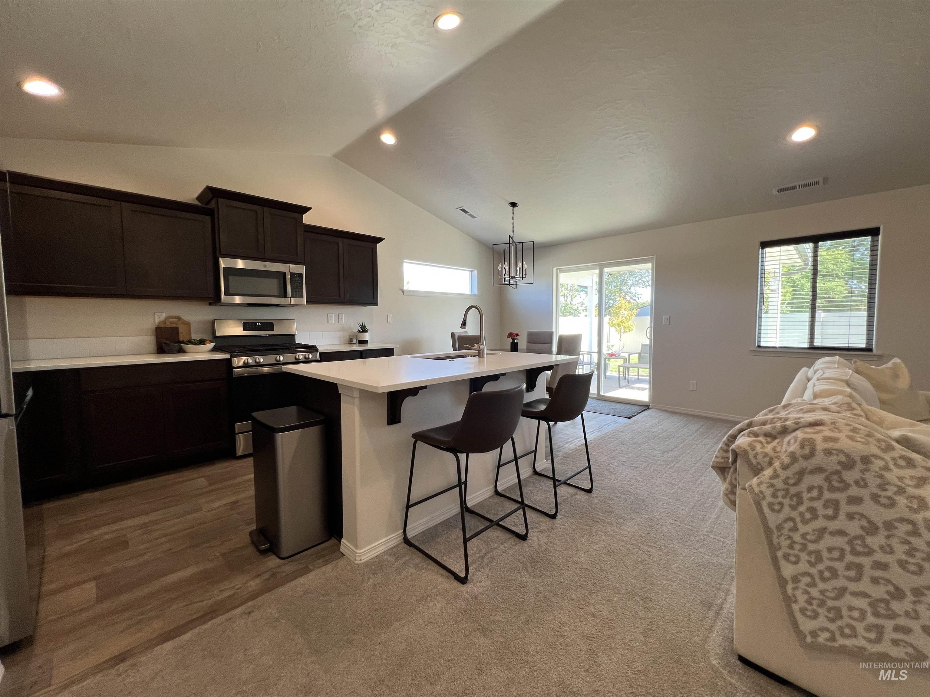 520 Bolson pl, Caldwell, Idaho 83605, 3 Bedrooms, 2 Bathrooms, Residential For Sale, Price $402,500, 98925511