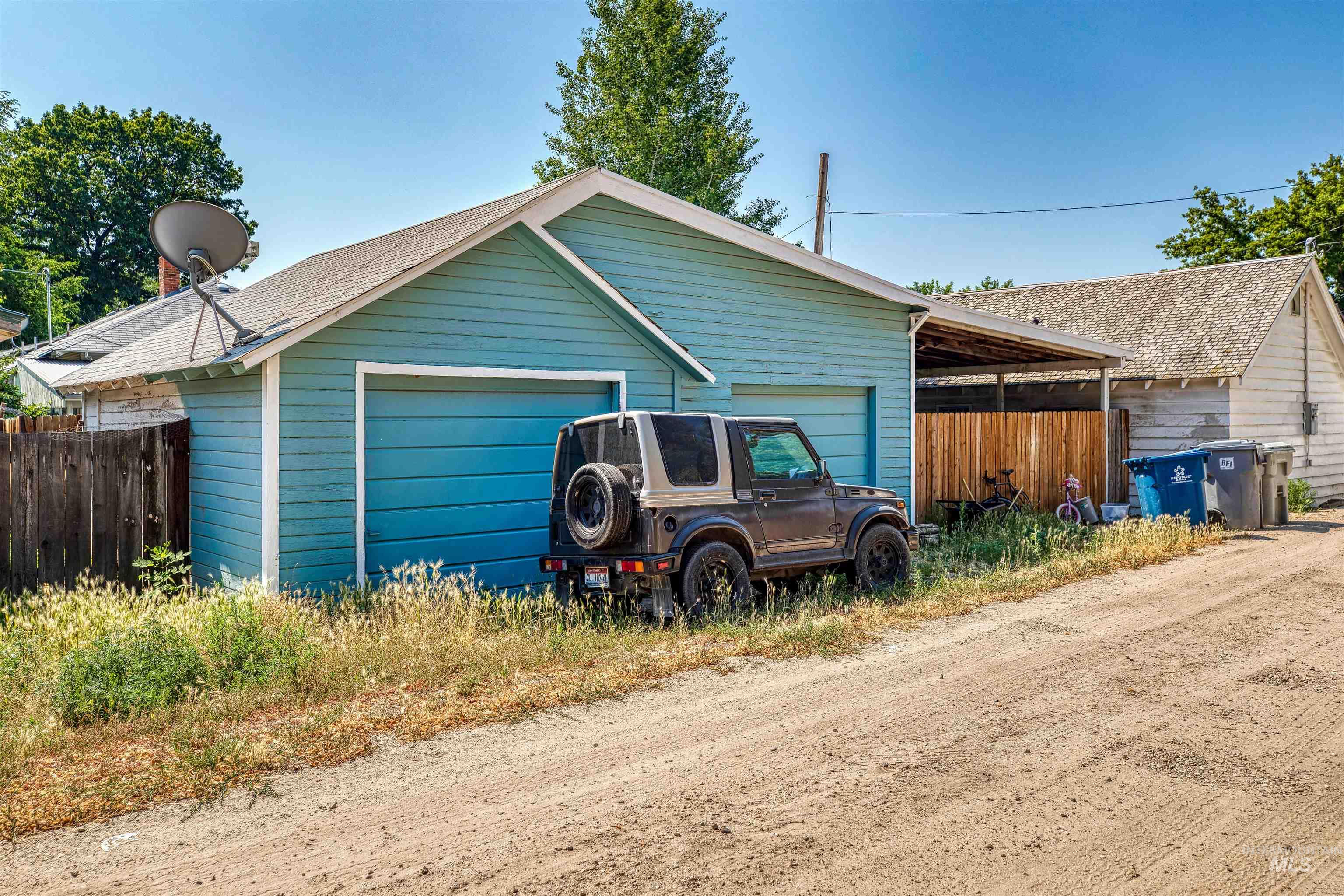 415 14th Ave S, Nampa, Idaho 83651, 4 Bedrooms, 2 Bathrooms, Residential Income For Sale, Price $499,900, 98925515